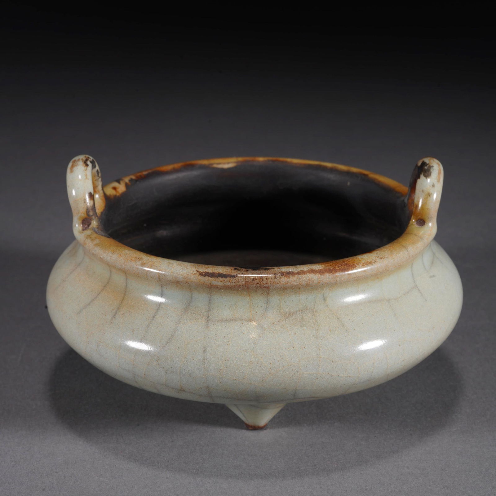 Ge-type tripod   censer (1 of 11)