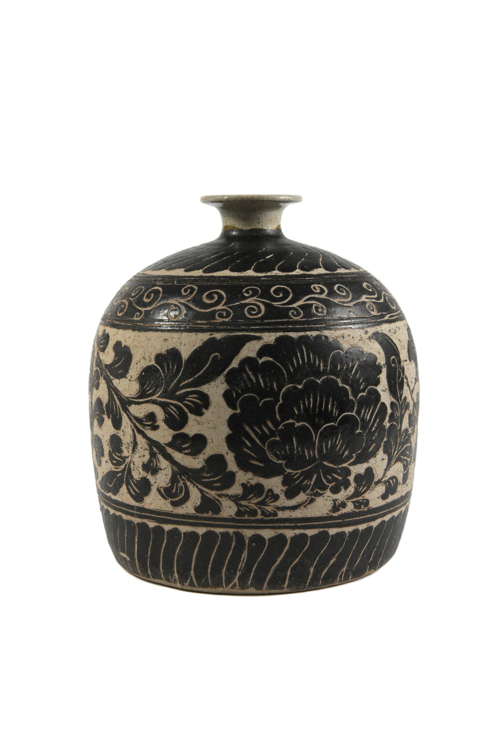 Cizhou Kiln Incised Flower Jar: Cizhou Kiln Incised Flower Jar Width:15.5cm, Height:19.5cm,