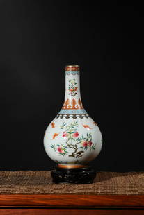 Fine Falangcai Famille Rose Peach and Bat Bottle Vase: Fine Falangcai Famille Rose Peach and Bat Bottle Vase. Height:17.7cm, Width:15.7cm