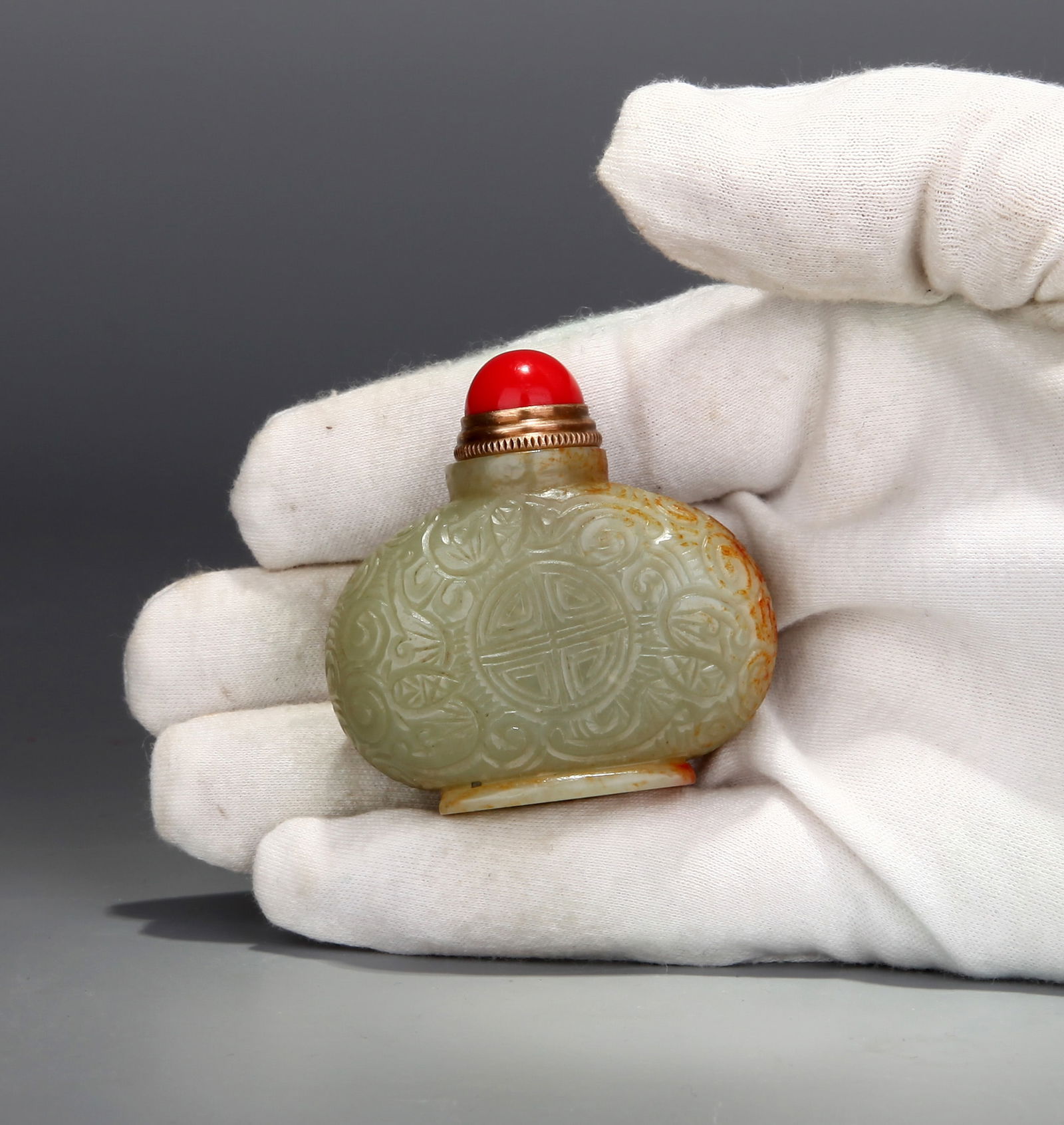 A JADE SNUFF BOTTLE - 7