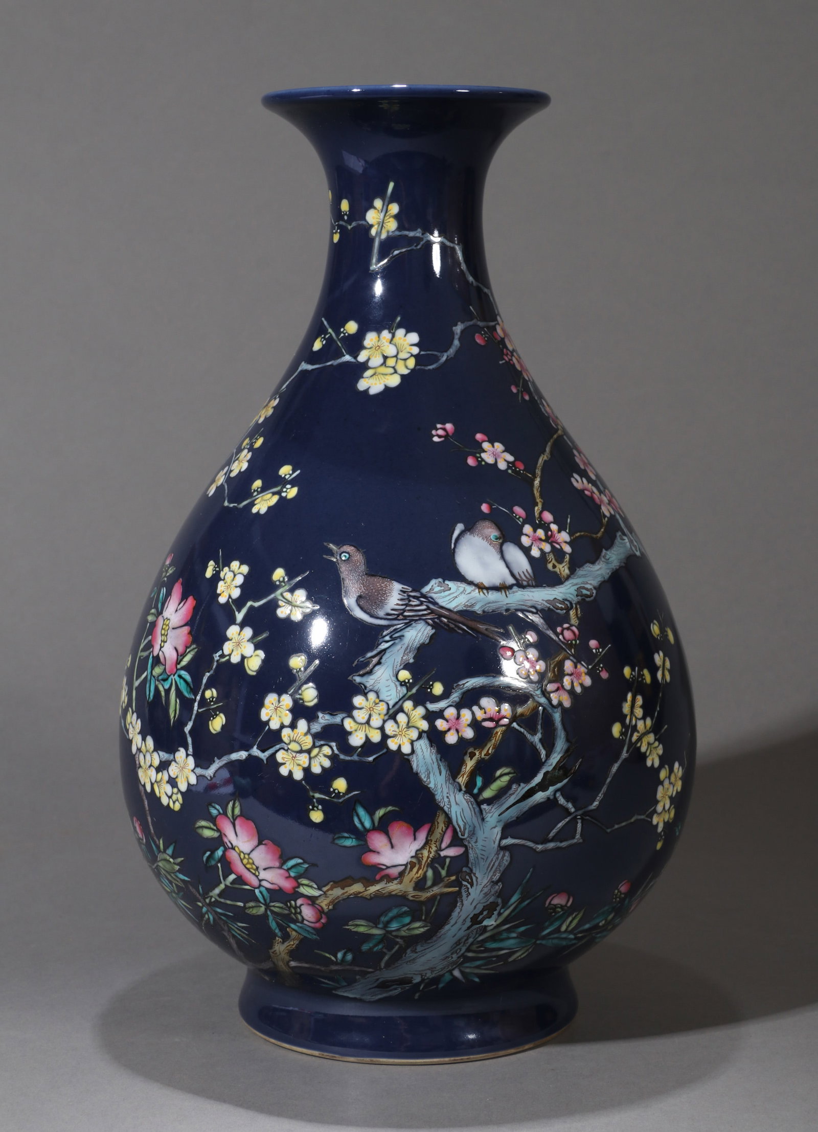 A BLUE-GLAZED FAMILLE-ROSE YUHUCHUN VASE (1 of 8)