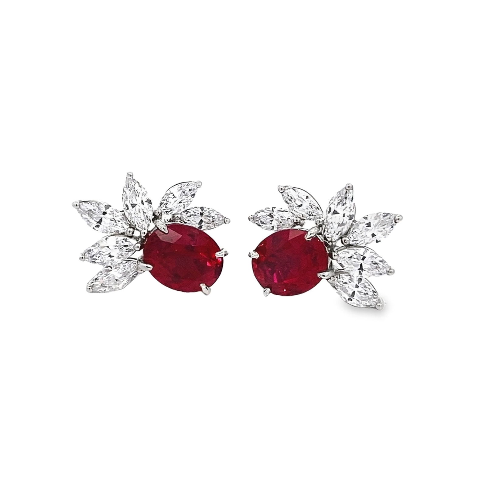 Pair of Gemstone Fashion Jewelry Earrings: (lot of 2) Pair of gemstone fashion jewelry earrings.Main stone: 0.39"h x 0.31"w (1 x 0.8 cm)