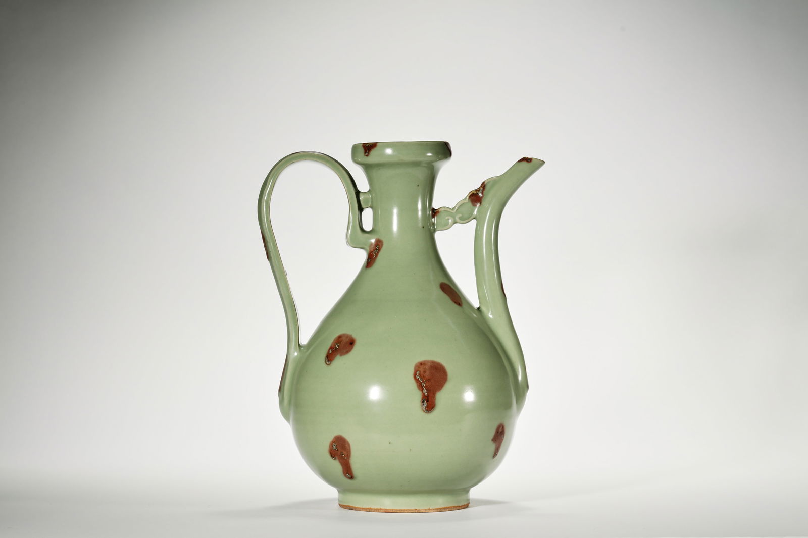 LONGQUAN IRON-RUST SPLASHED CELADON GLAZE EWER - 2