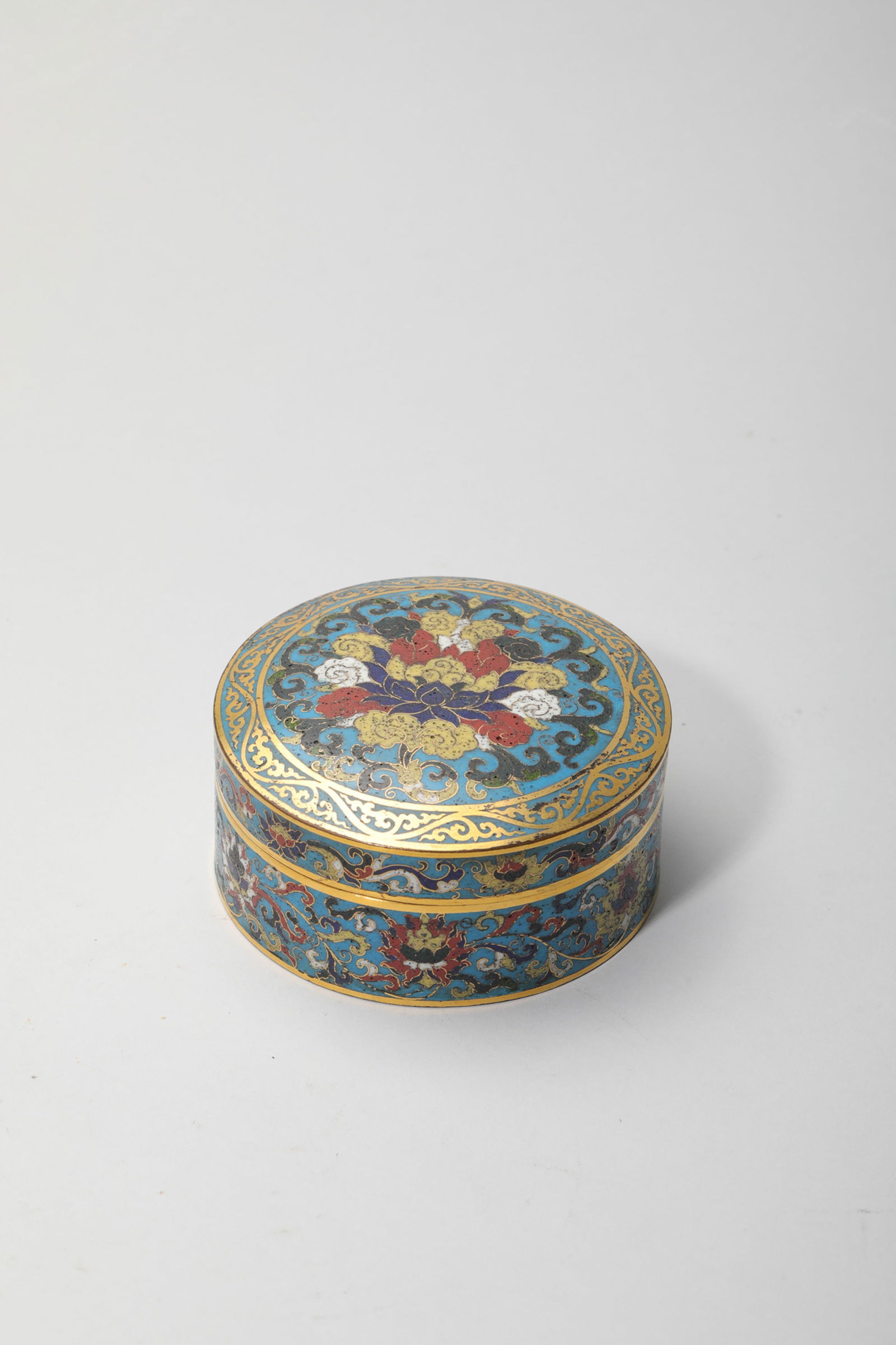 CLOISONNE ENAMEL PEONY CIRCULAR BOX AND COVER (1 of 5)
