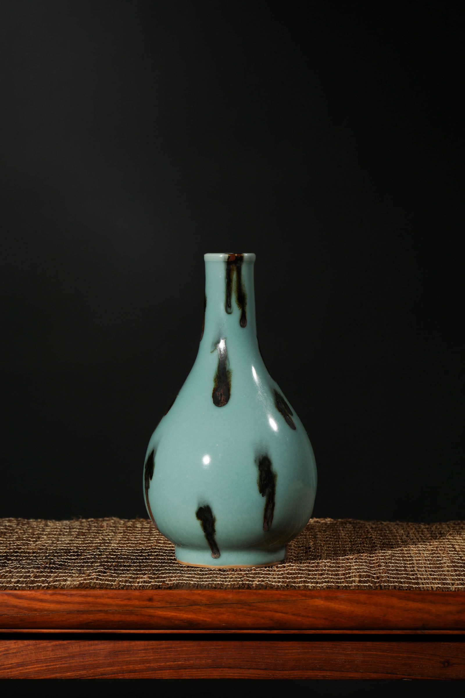 CELADON GLAZE SPLASHED BOTTLE VASE (1 of 3)