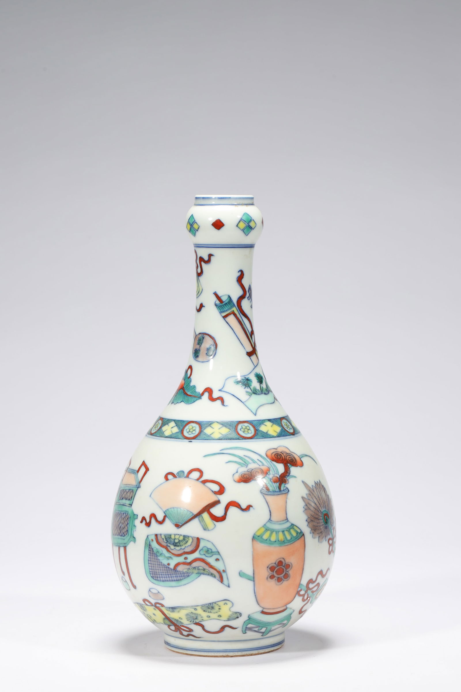 FAMILLE VERTE ANTIQUES VASE (1 of 6)