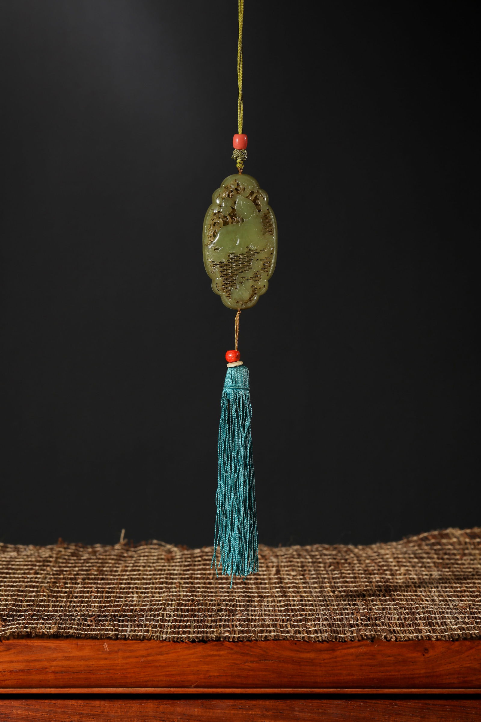 OPENWORK YELLOW JADE PERFUMIER PENDANT: Openwork yellow jade perfumier pendant.Dimensions: Width: 4.3 cm, Length: 7.8 cm.