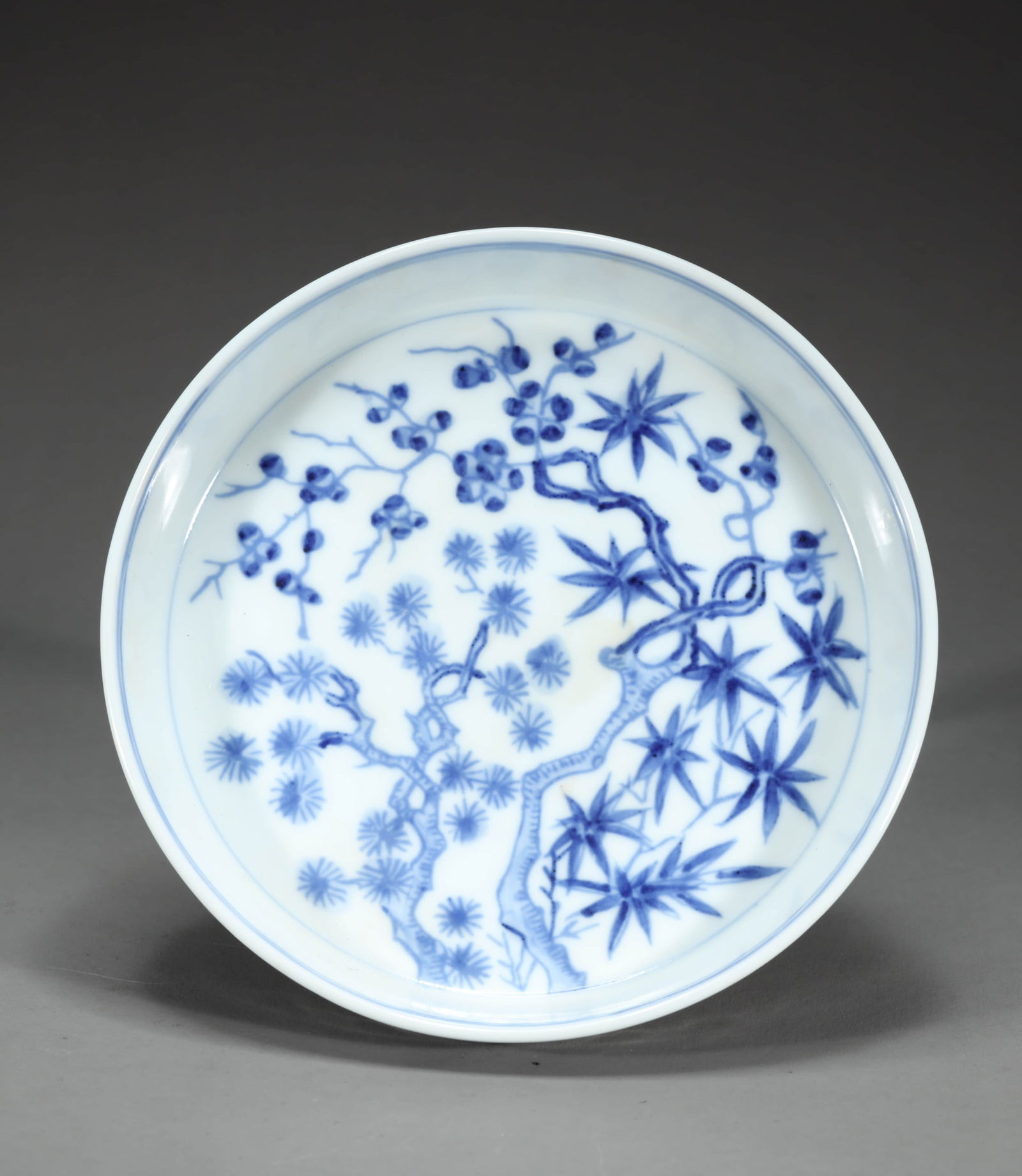 MING XUANDE PERIOD BLUE AND WHITE SHALLOW DISH (1 of 4)