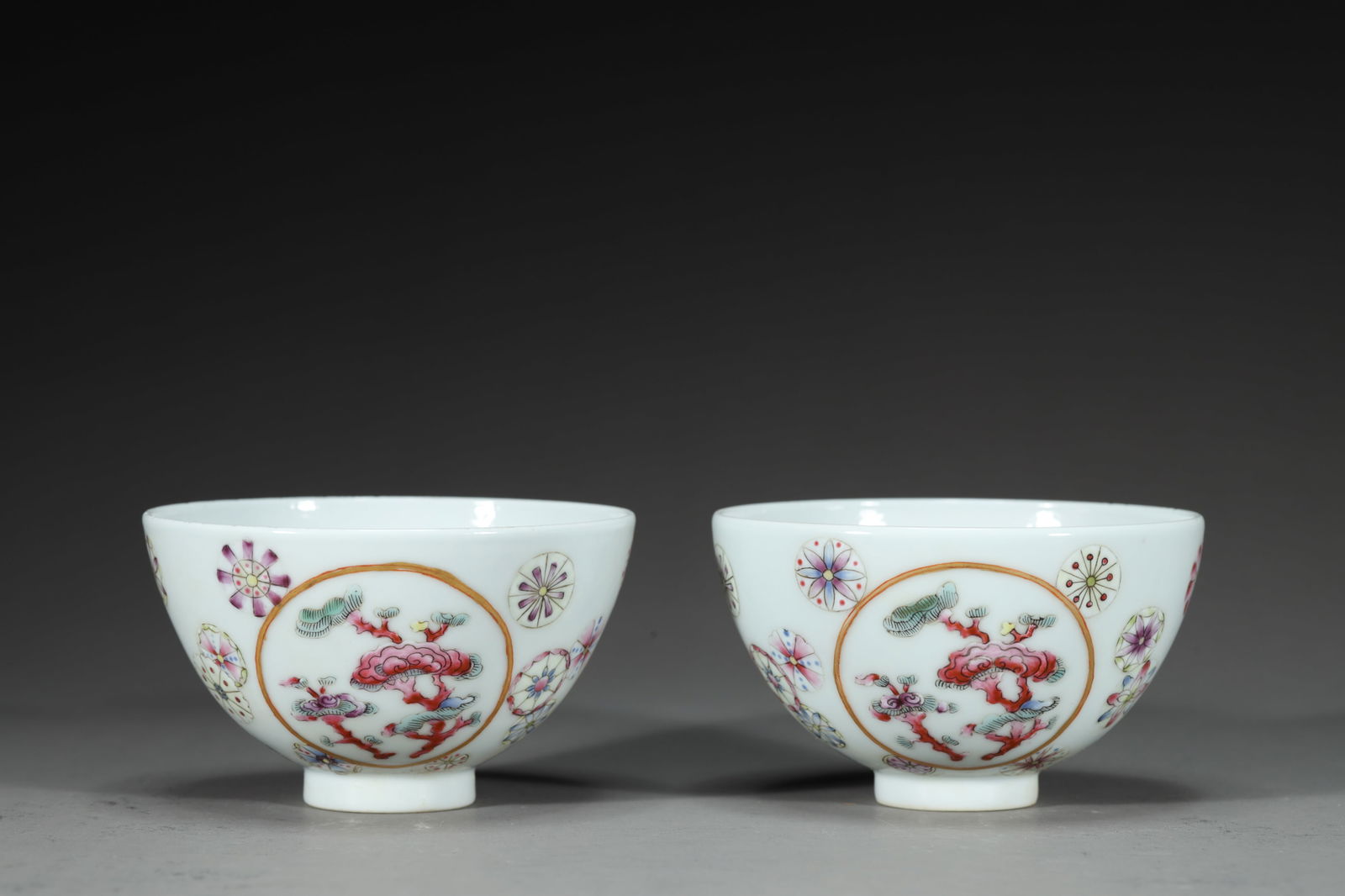 PAIR OF FAMILLE ROSE LINGZHI BUBBLE CUPS: Pair of famille rose lingzhi bubble cups.Dimensions: Diameter: 8 cm, Height: 4.7 cm.