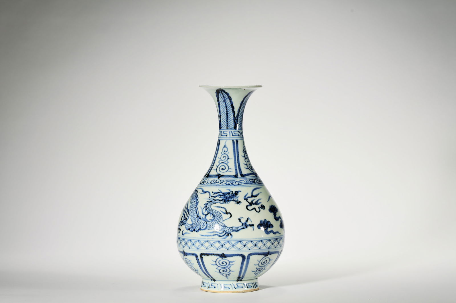 BLUE AND WHITE DRAGON PEAR-SHAPE VASE (1 of 4)