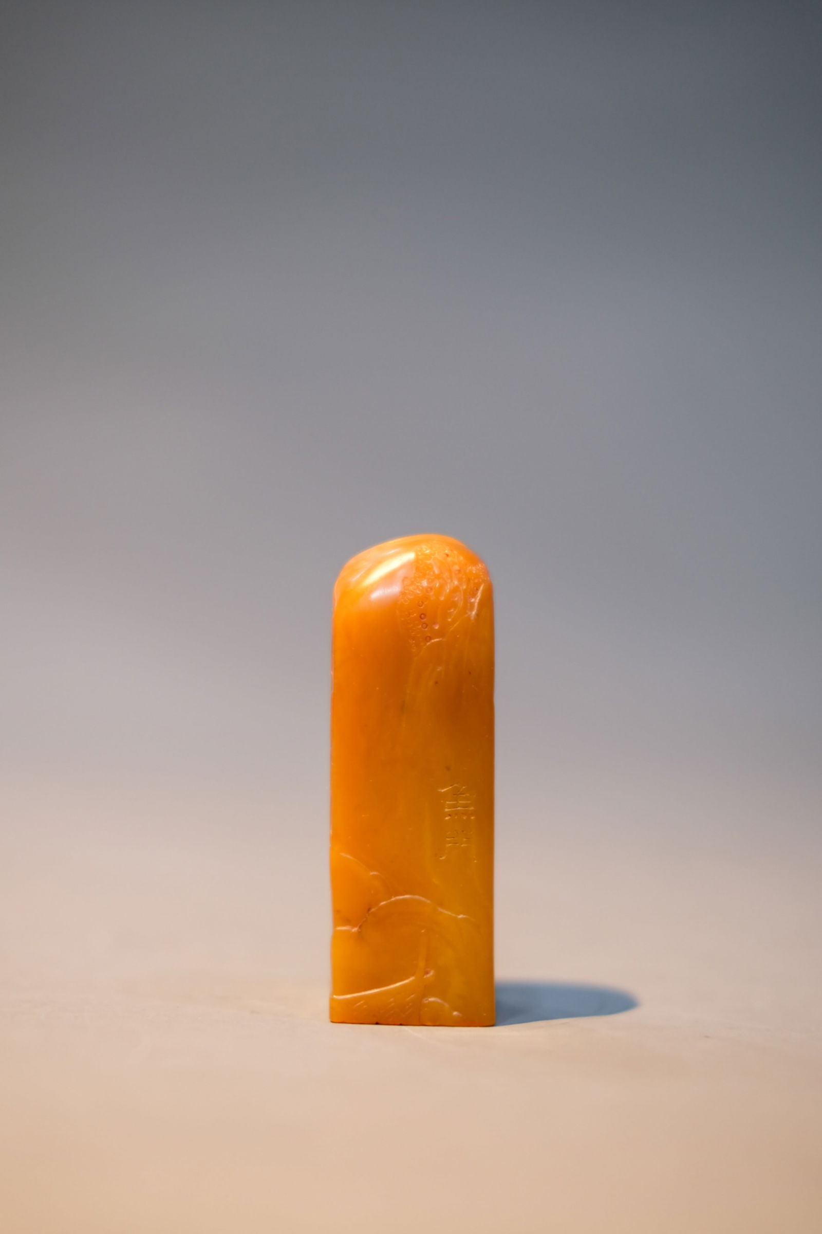 SHOUSHAN STONE LION SEAL: Shoushan stone lion seal. Dimensions: Height: 6 cm.