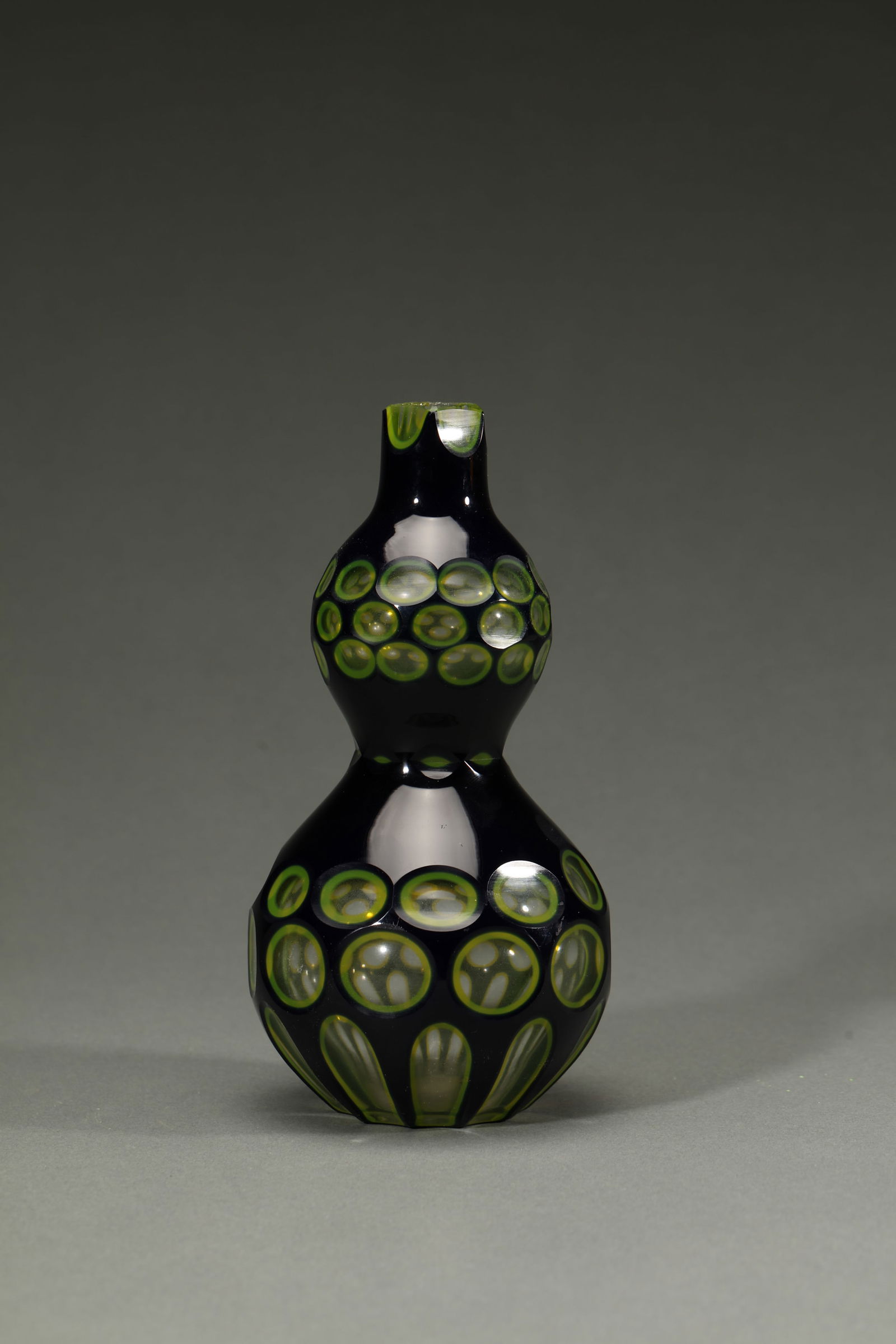 BLUE OVERLAY GREEN GLASSWARE DOUBLE-GOURD-SHAPE VASE (1 of 5)