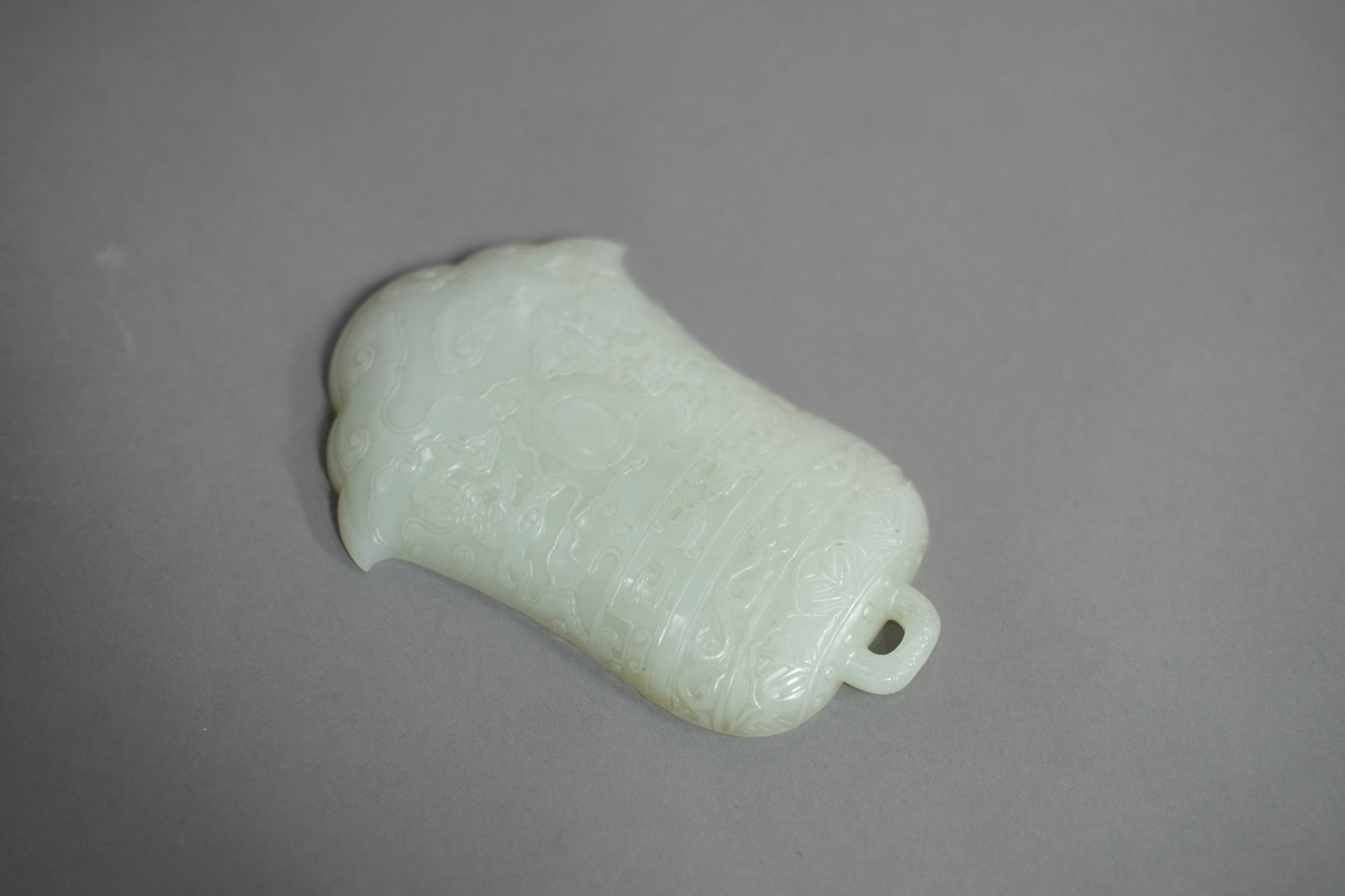 WHITE JADE BELL-SHAPE BRUSH DIP - 4