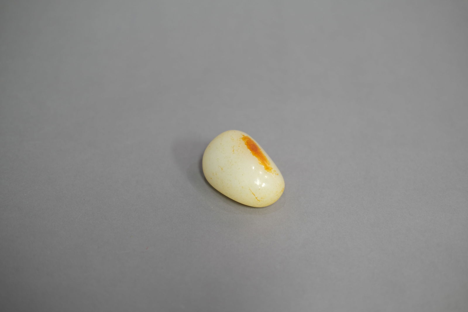 ORIGINAL JADE OVAL ORNAMENT (1 of 3)