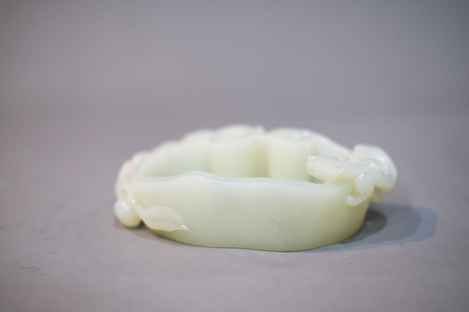 WHITE JADE RUYI-PATTERN WASHER - 3