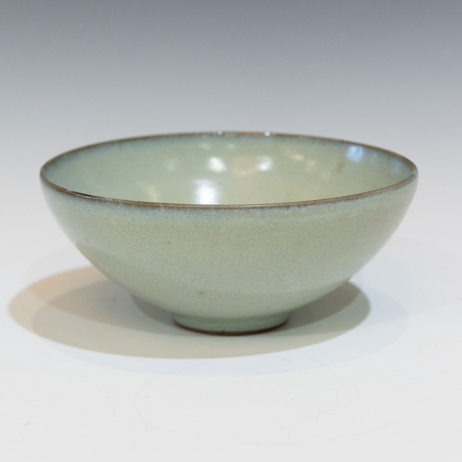 A CHINESE JUN GLAZED BOWL (1 of 4)