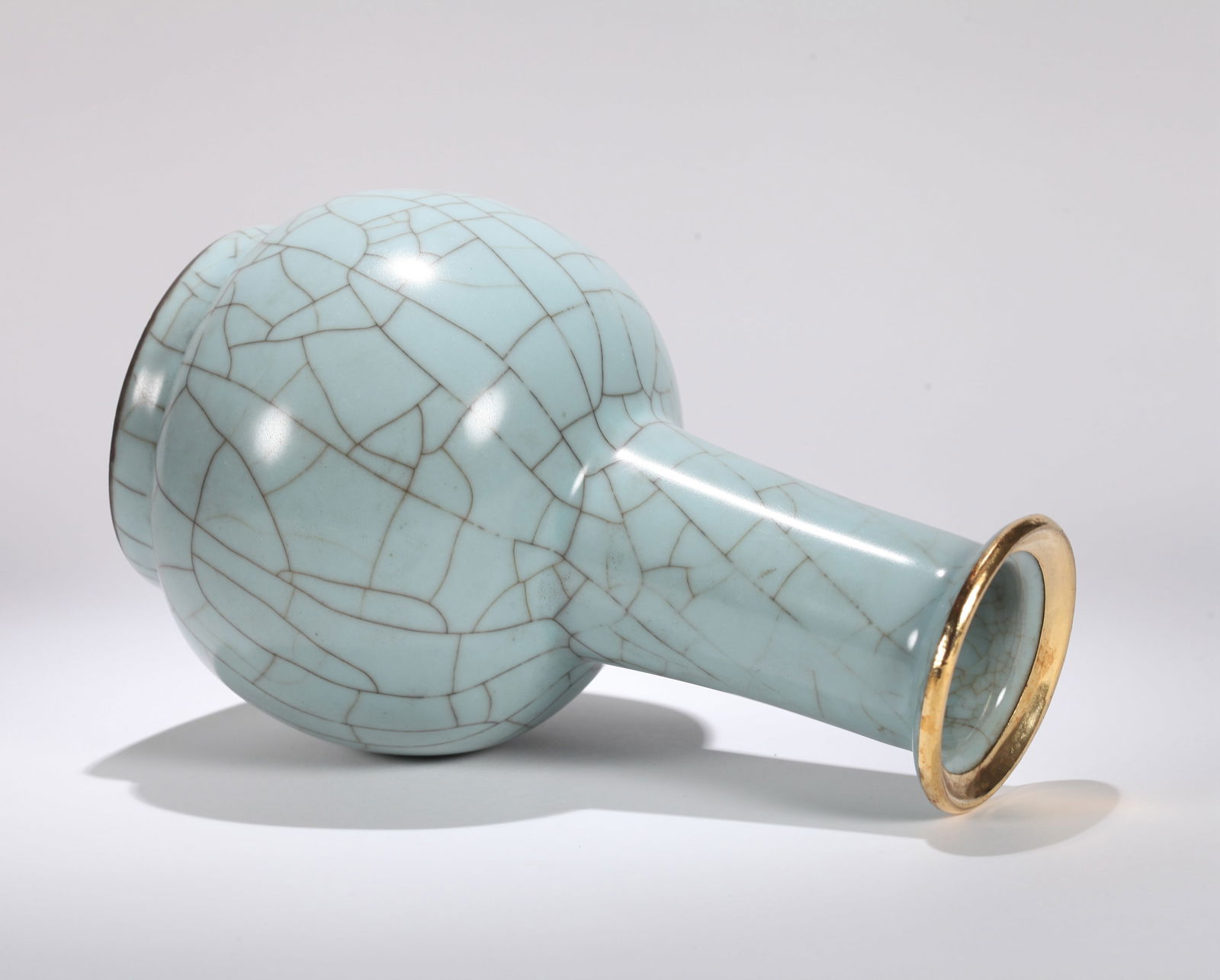 A GUAN-TYPE VASE - 4