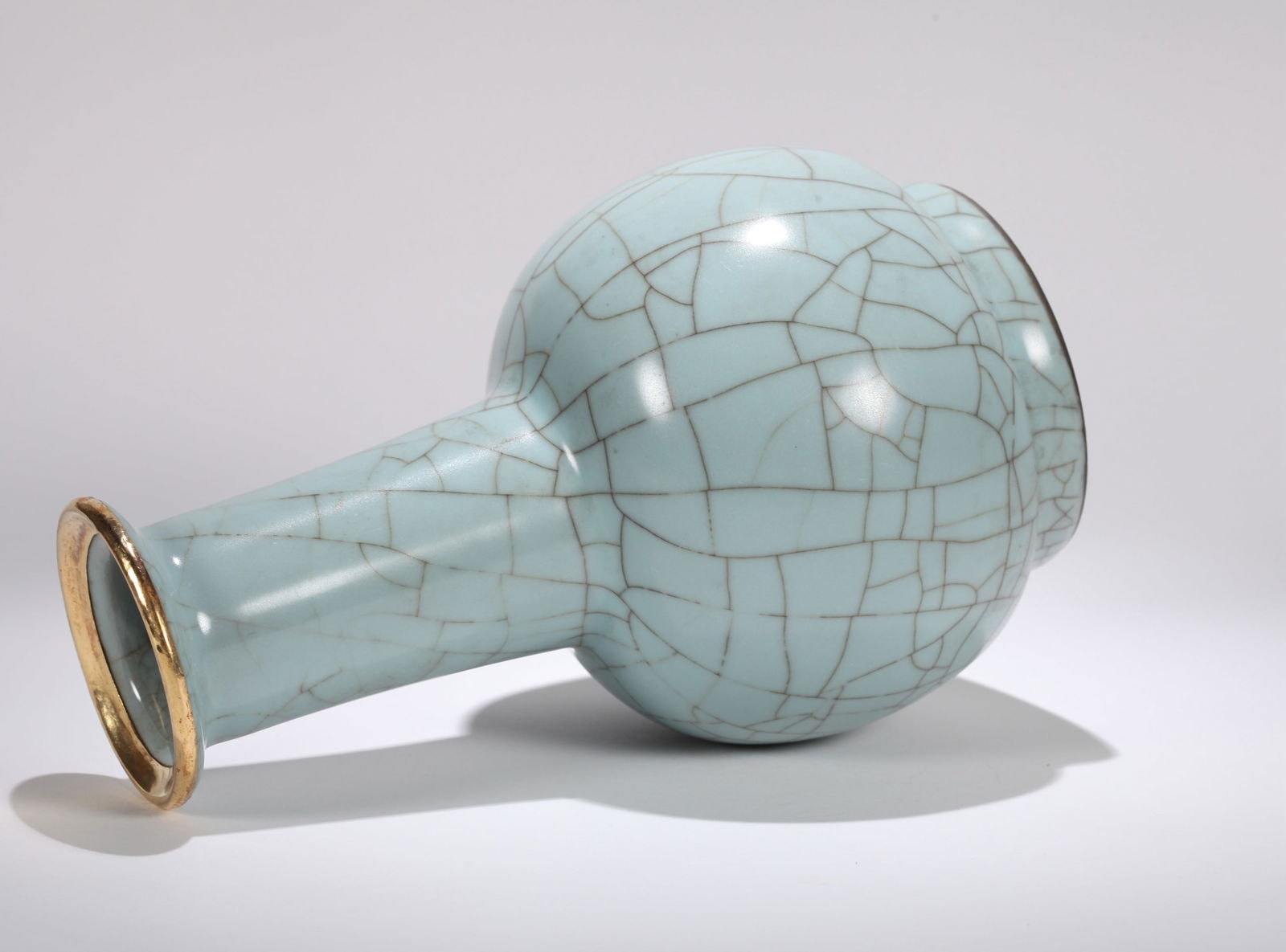 A GUAN-TYPE VASE - 5