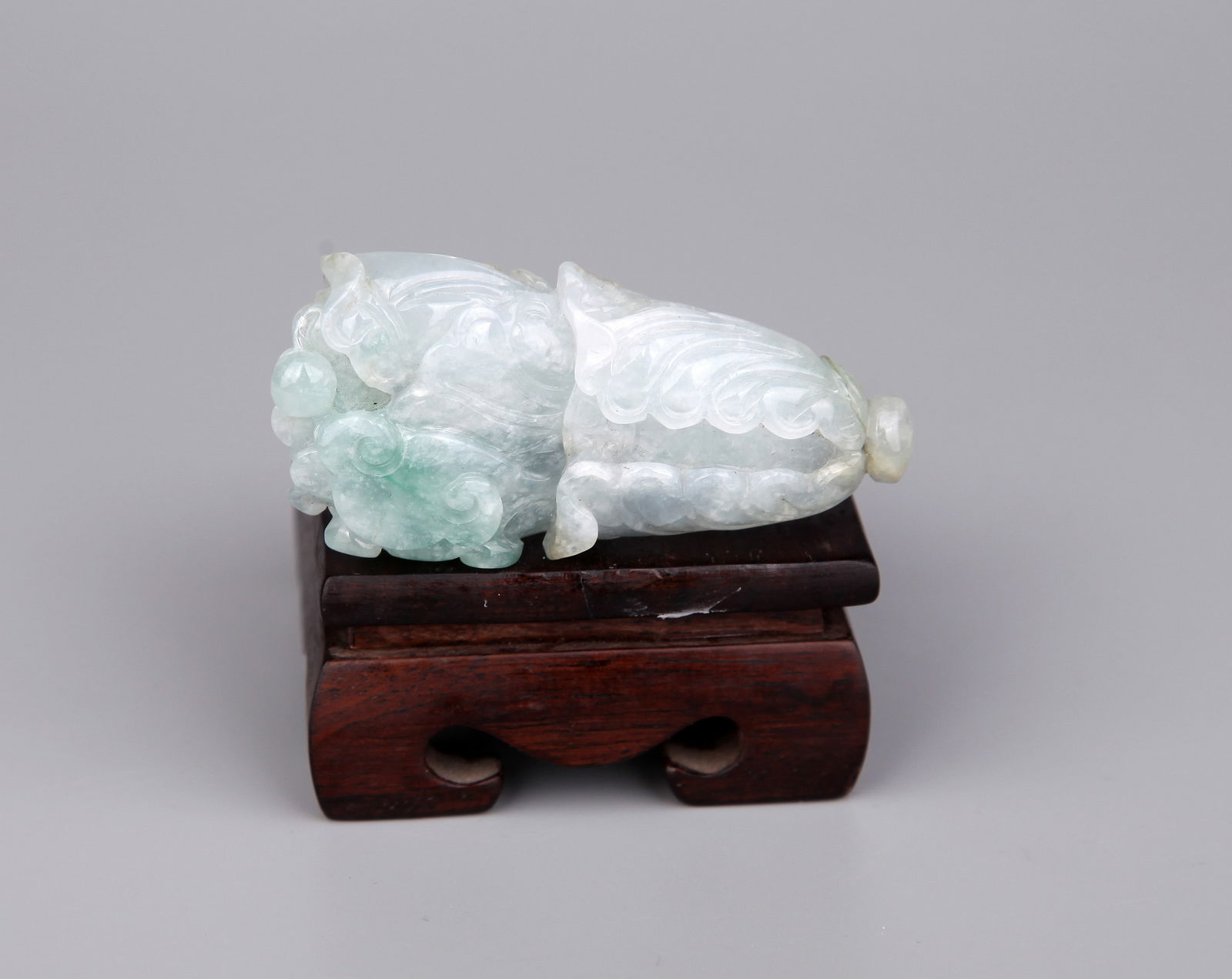 A JADEITE PENDANT - 5