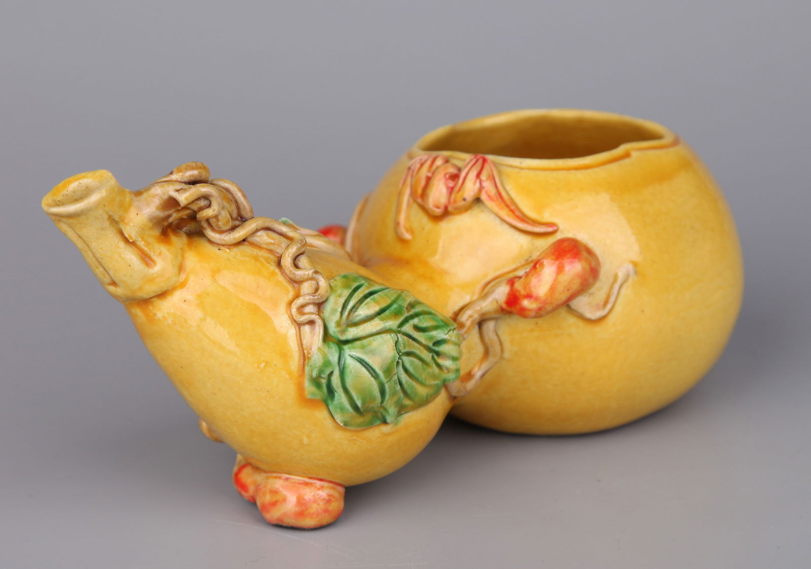 A YELLOW-GLAZED DROPPER - 2