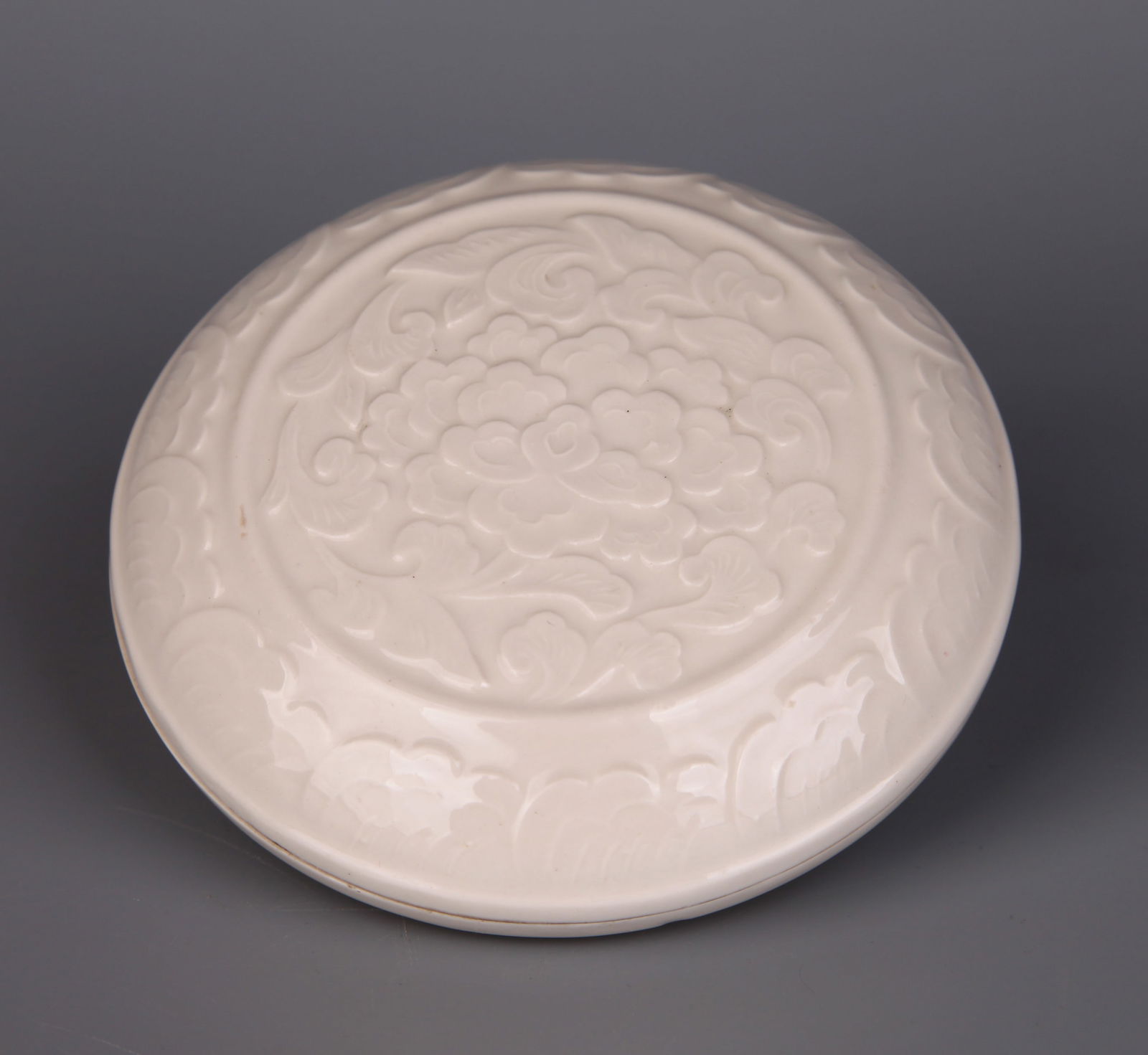 A DING-TYPE WHITE-GLAZED BOX - 3