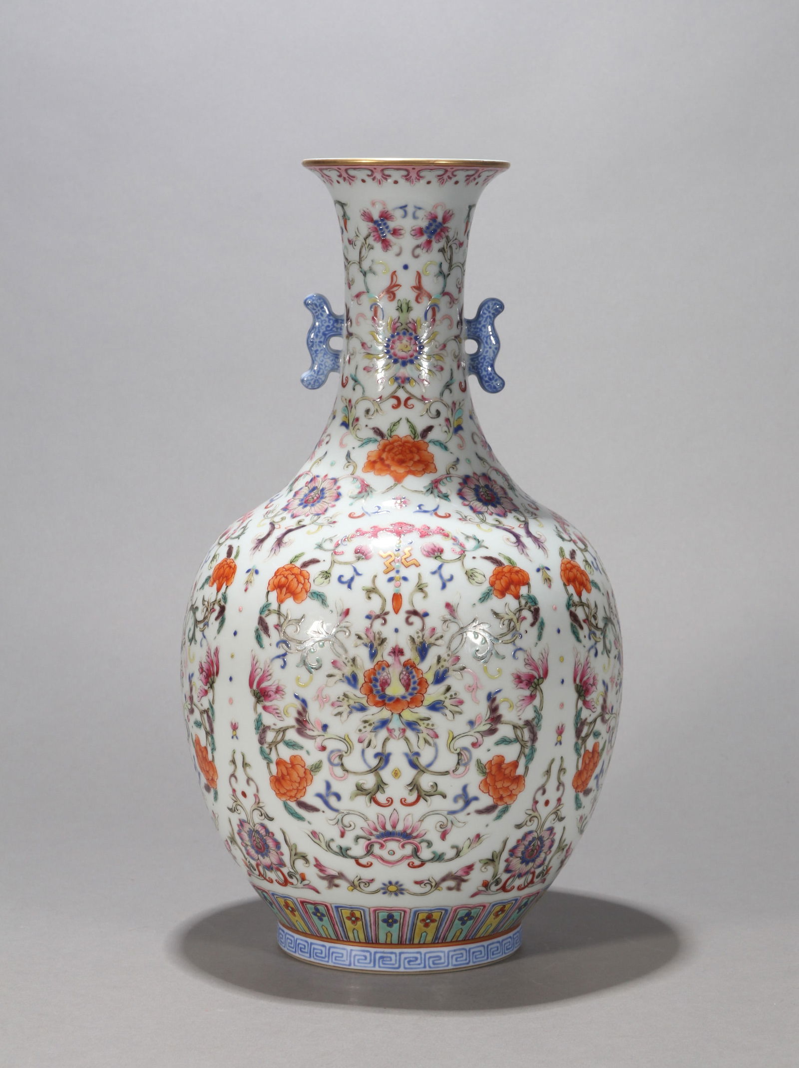 A YANGCAI VASE - 3