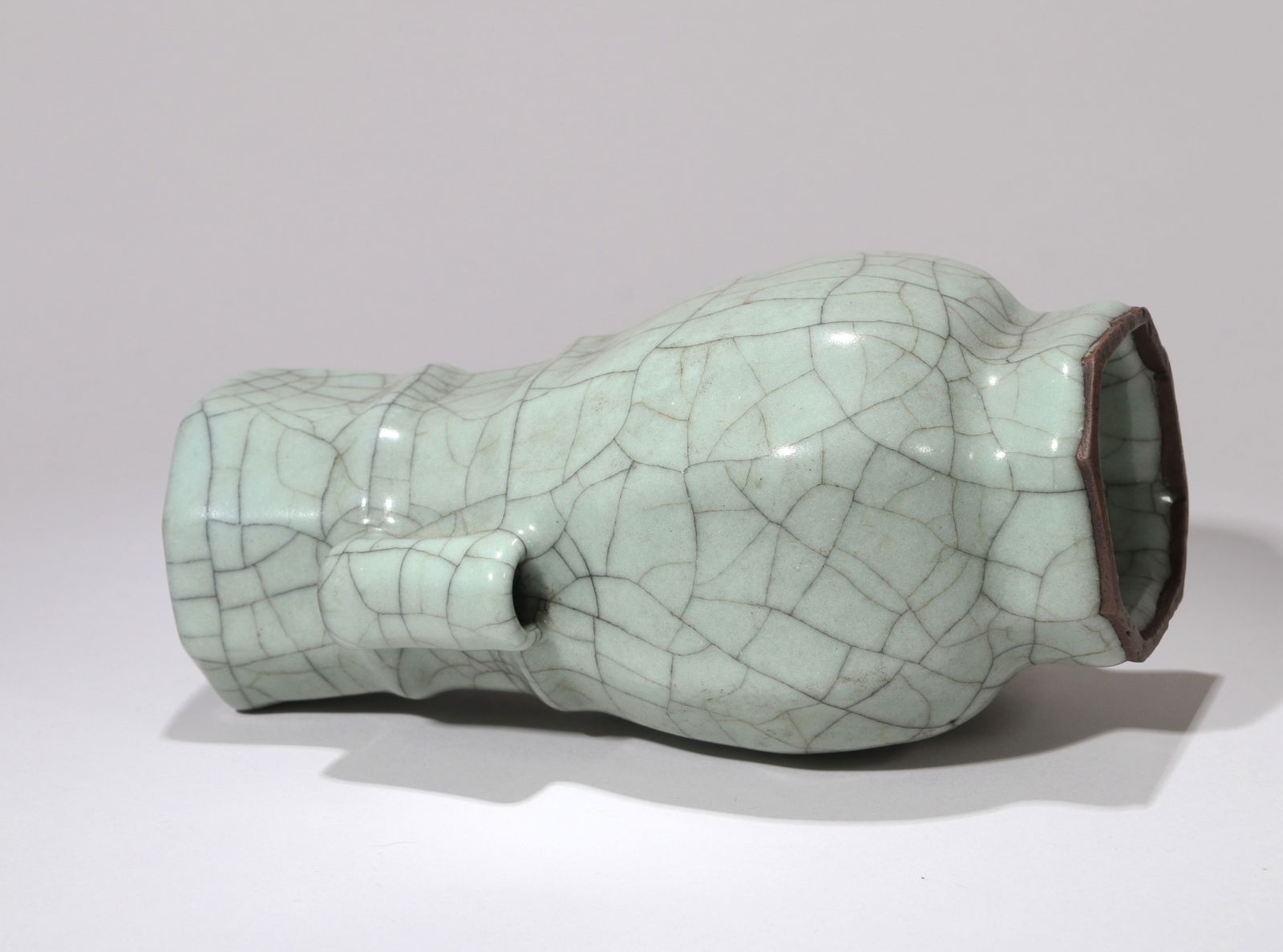 A GUAN-TYPE VASE - 5