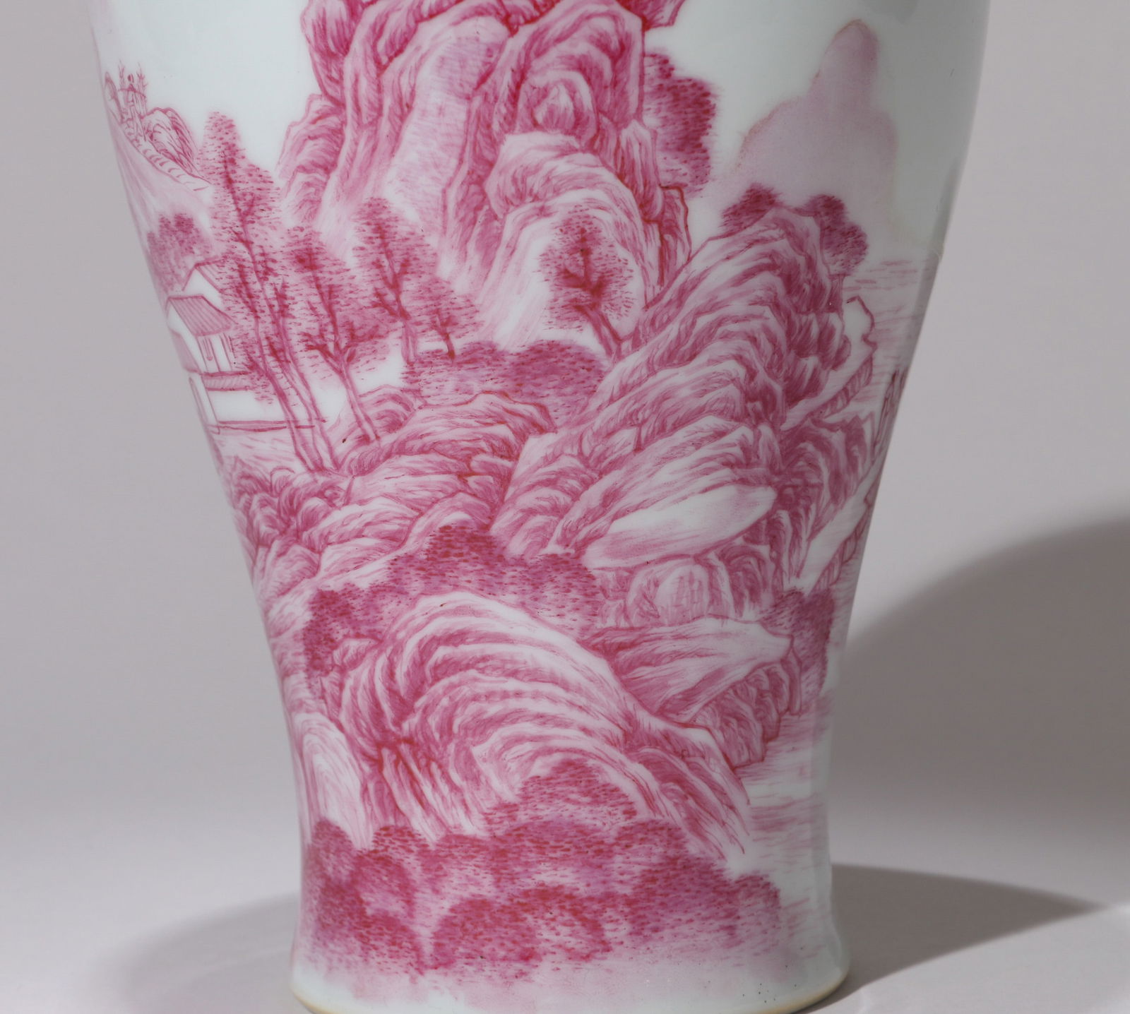 A RUBY-RED ENAMEL VASE - 5