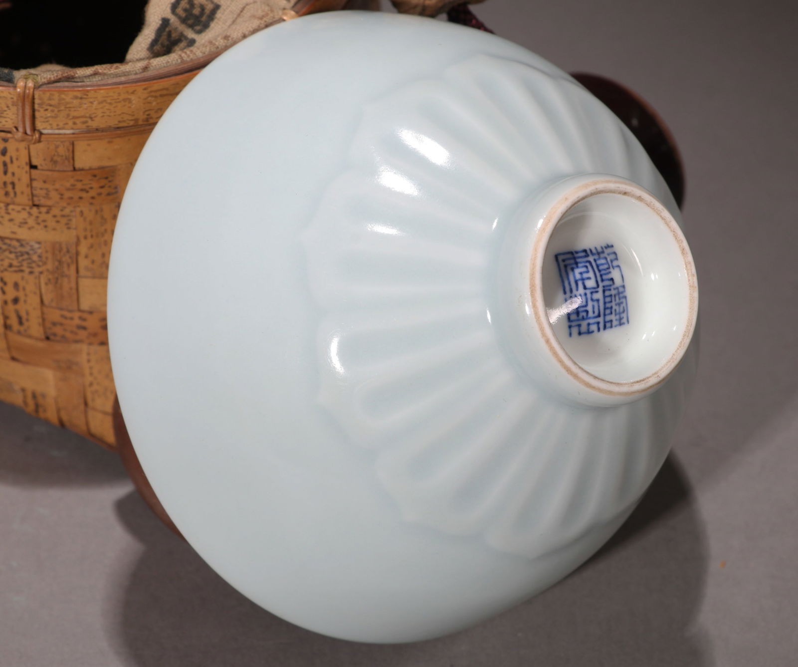 A CELADON-GLAZED CUP - 5