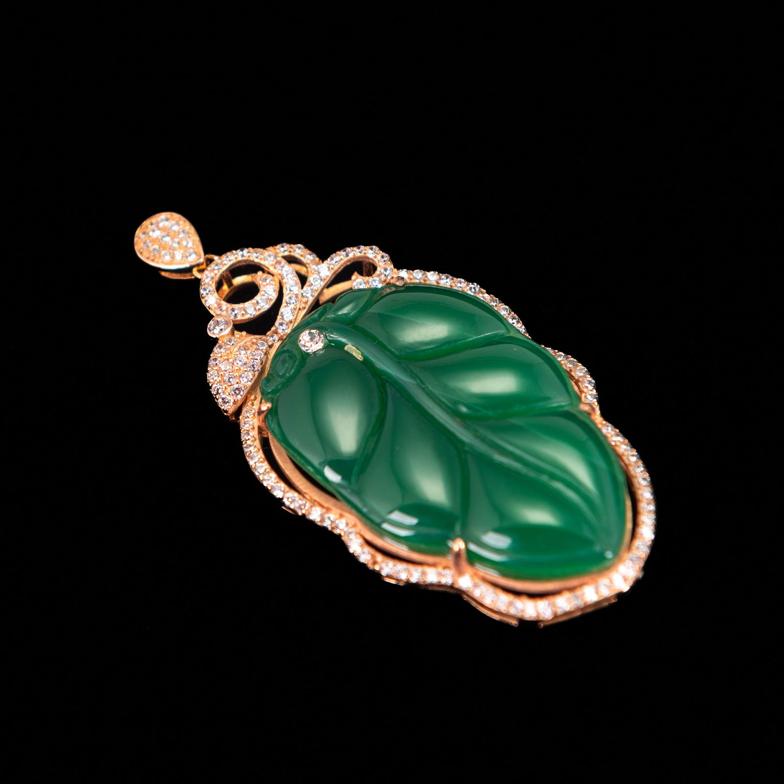 A JADE PENDANT - 2