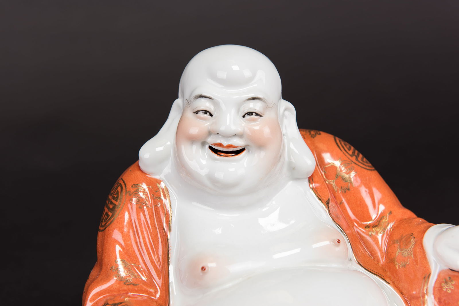 A SMILING BUDDHA STATUE - 5