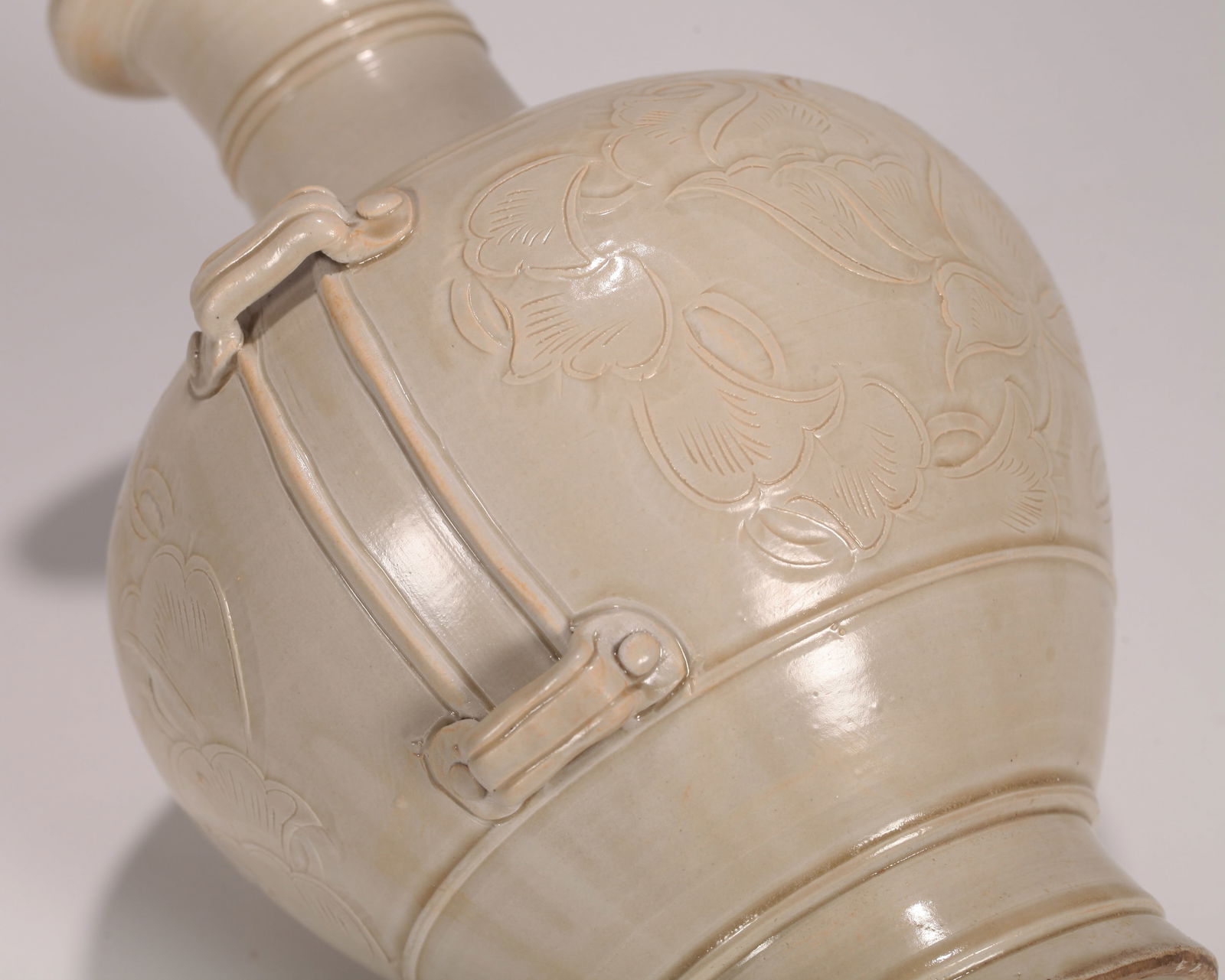 A DING-TYPE VASE - 8