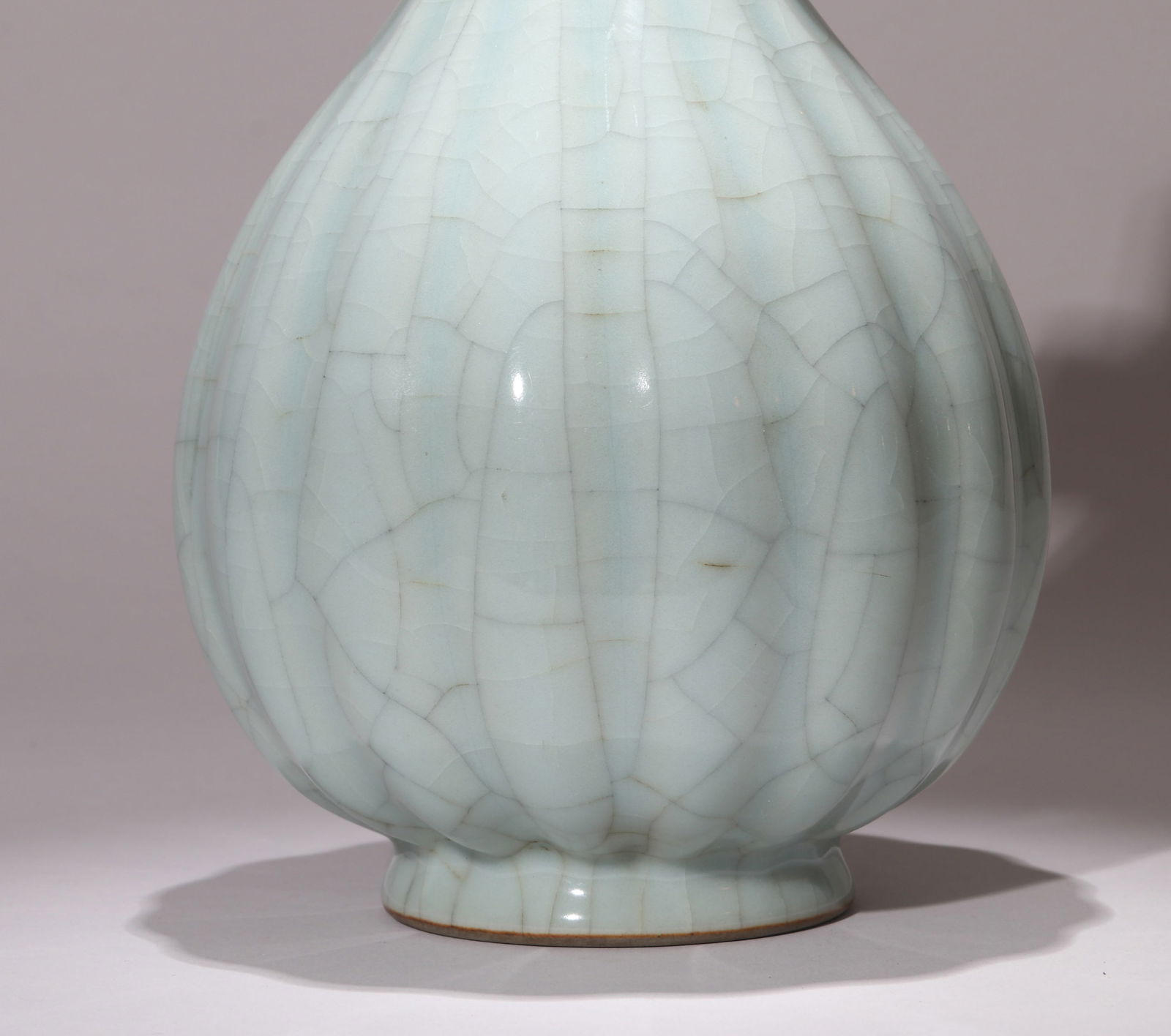 A GUAN-TYPE VASE - 5