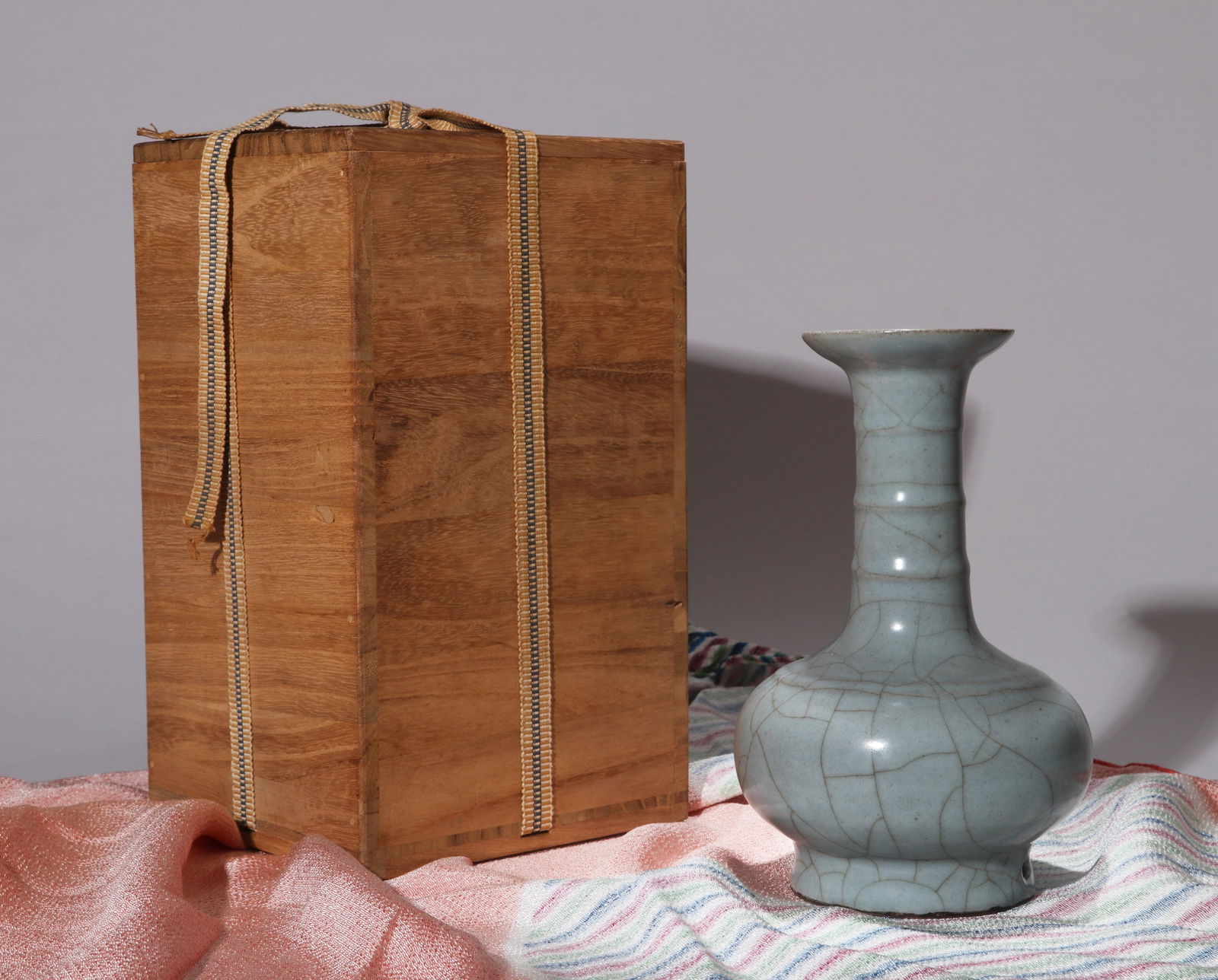 A GUAN-TYPE VASE - 3