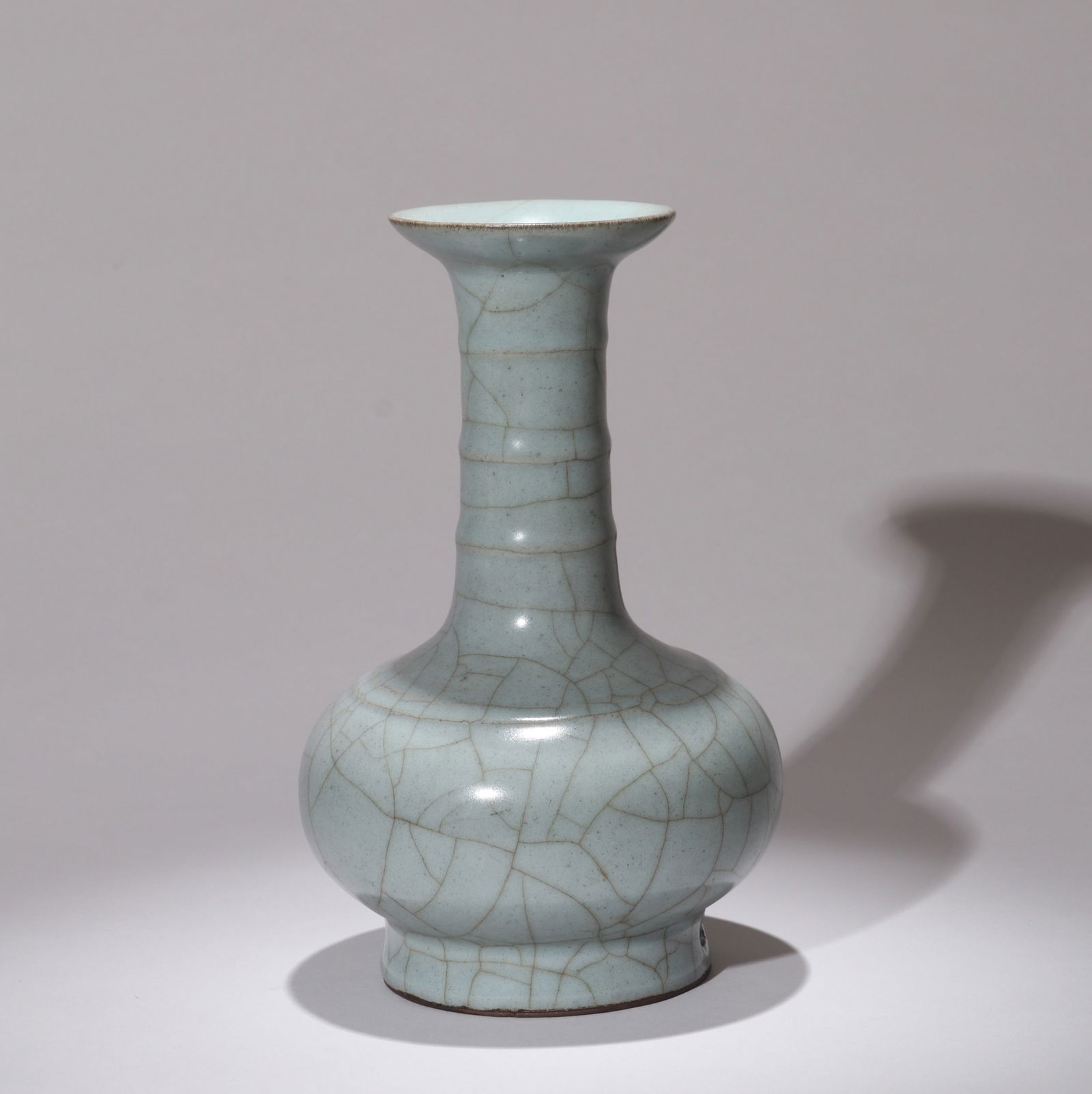 A GUAN-TYPE VASE - 4