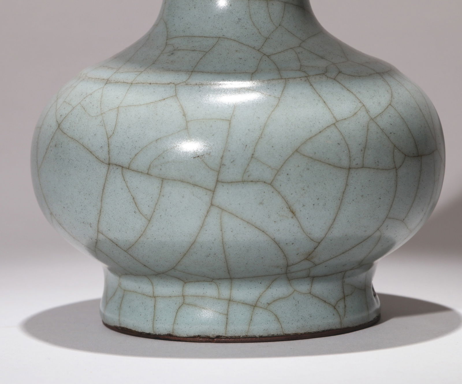 A GUAN-TYPE VASE - 5