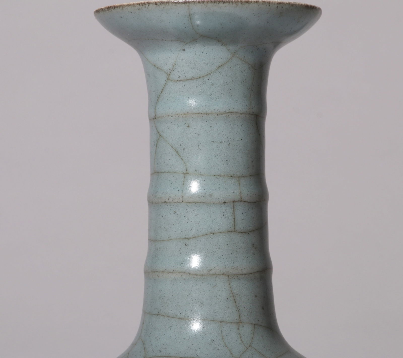 A GUAN-TYPE VASE - 6