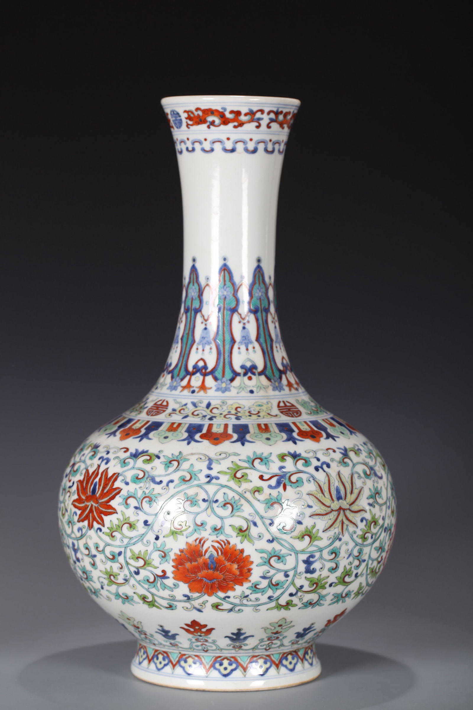 A DOUCAI VASE - 2