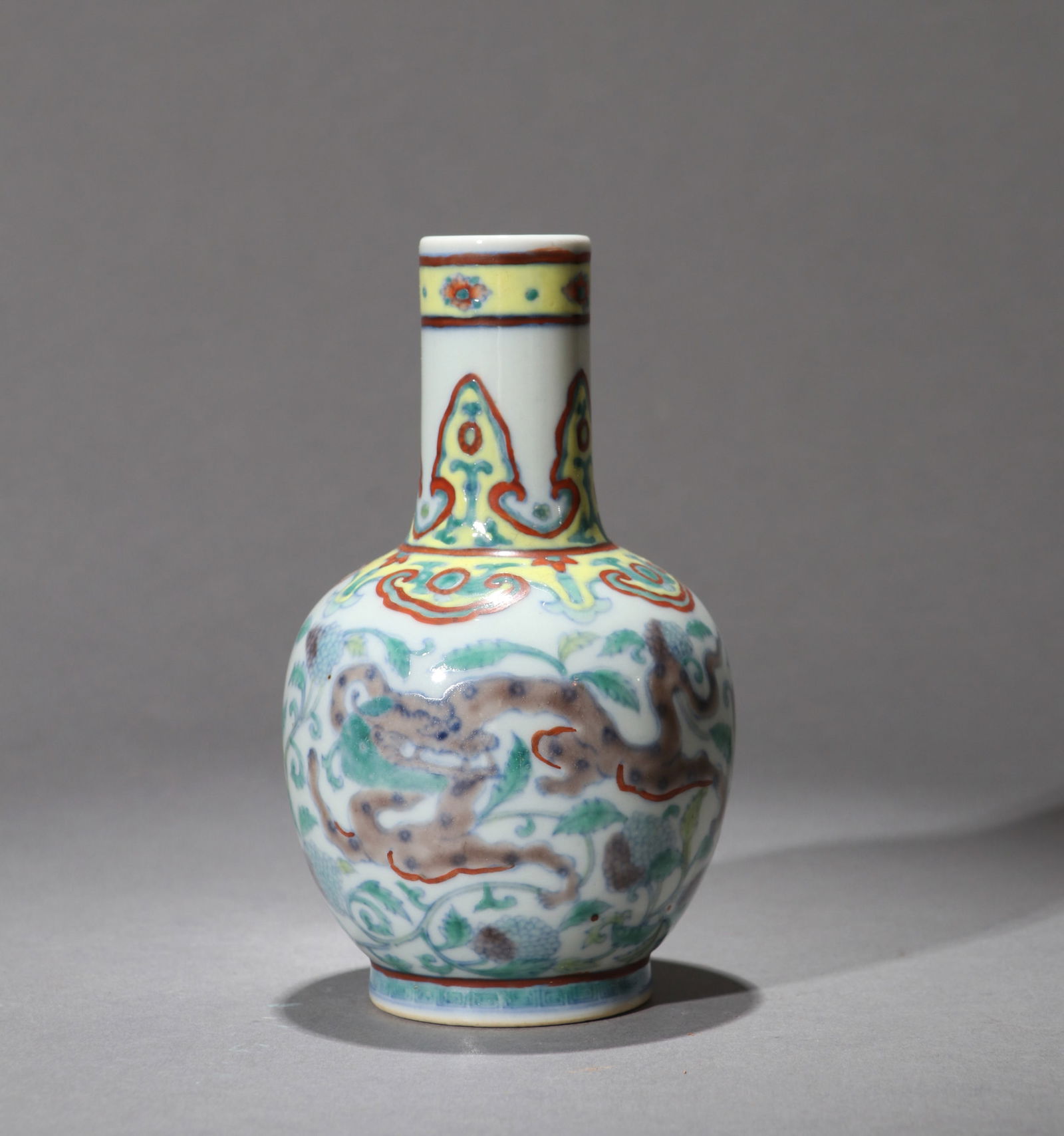 A DOUCAI VASE - 3