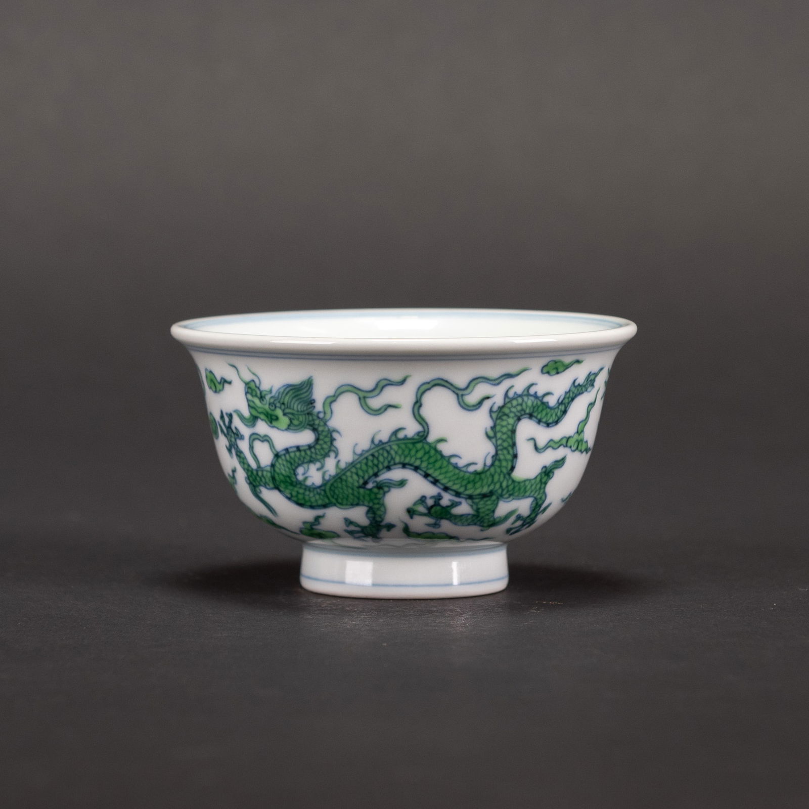 A DOUCAI 'DRAGON' CUP, CHENGHUA MARK (1 of 8)