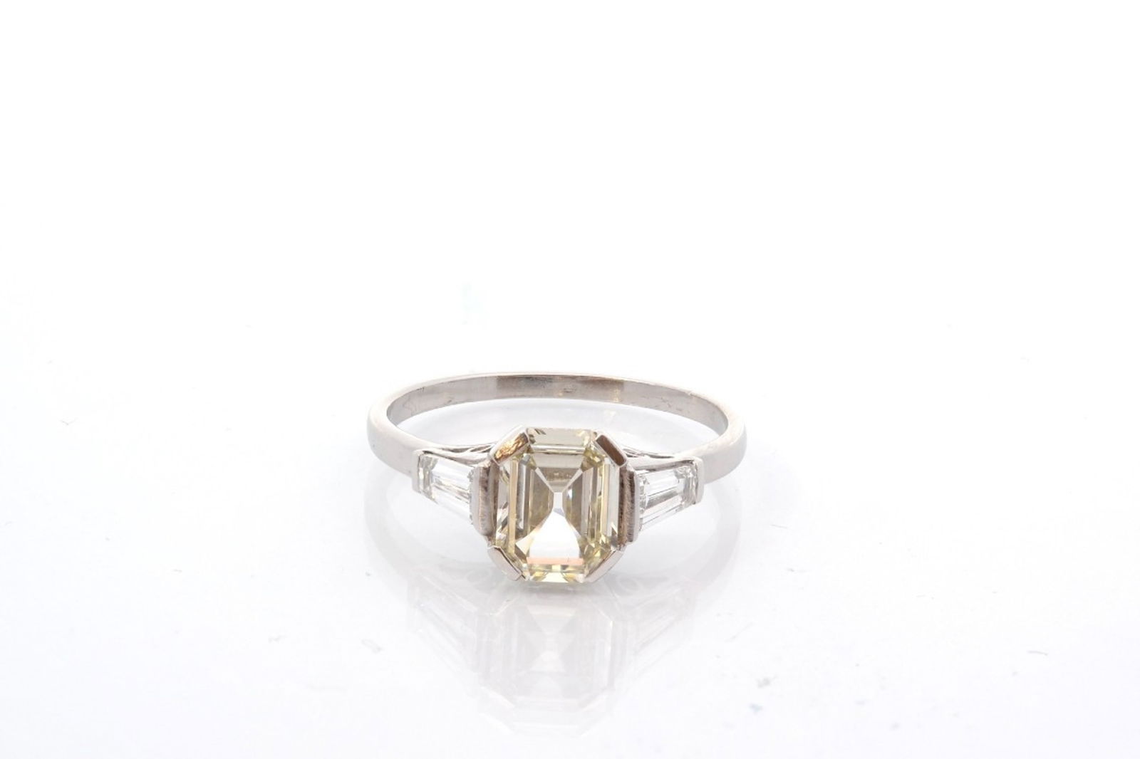DIAMOND RING, PLATINUM - 2