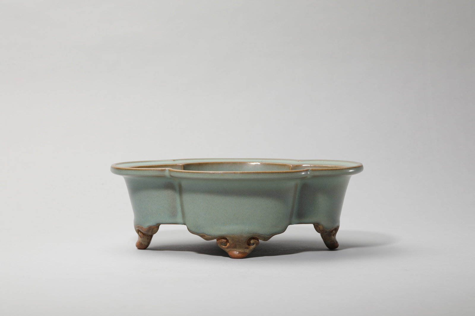 A JUNYAO BEGONIA-FORM JARDINIERE (1 of 5)