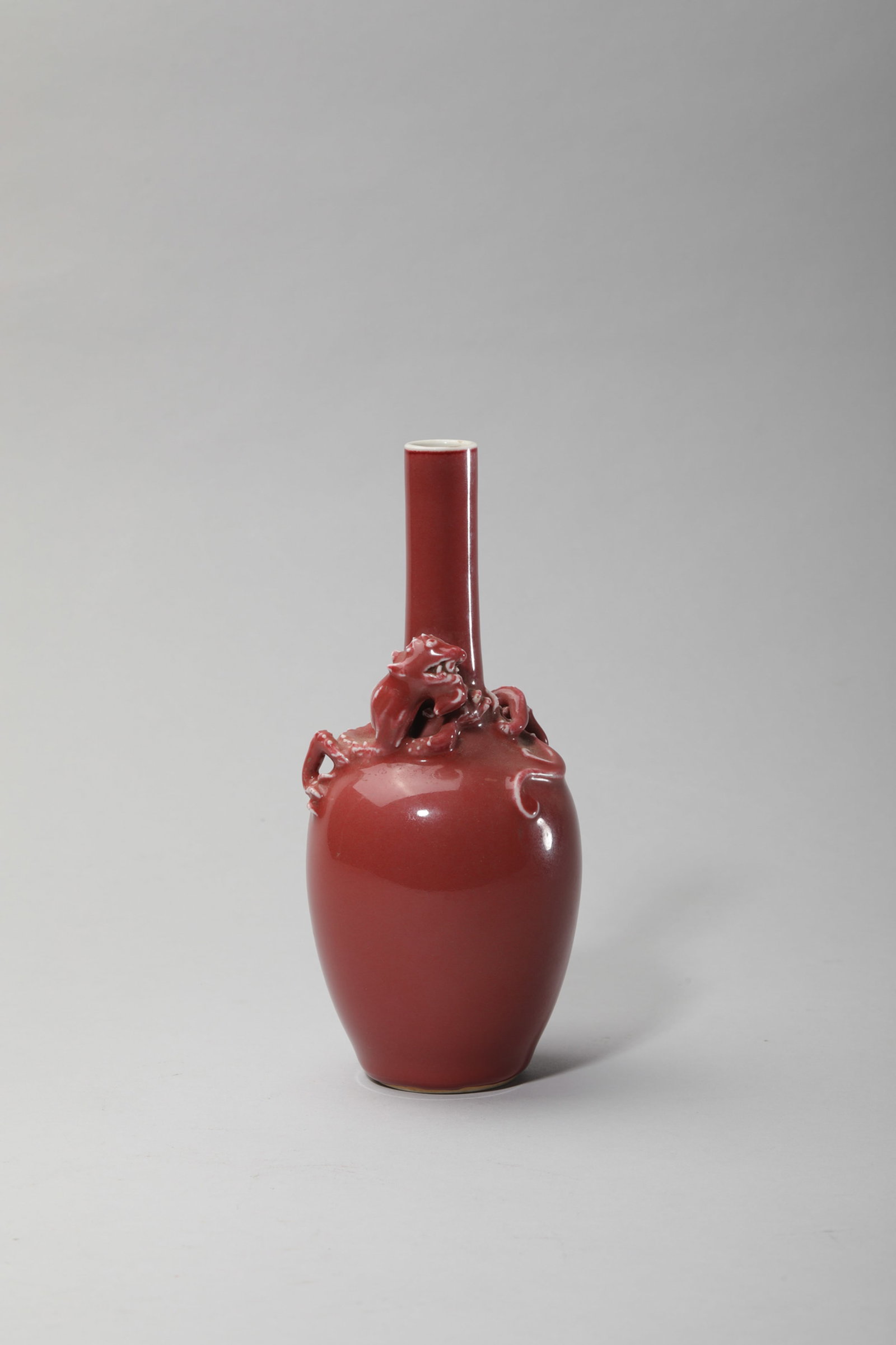 A PEACH-BLOOM-GLAZED MALLET-FORM VASE WITH DRAGON APPLIQUE (1 of 5)