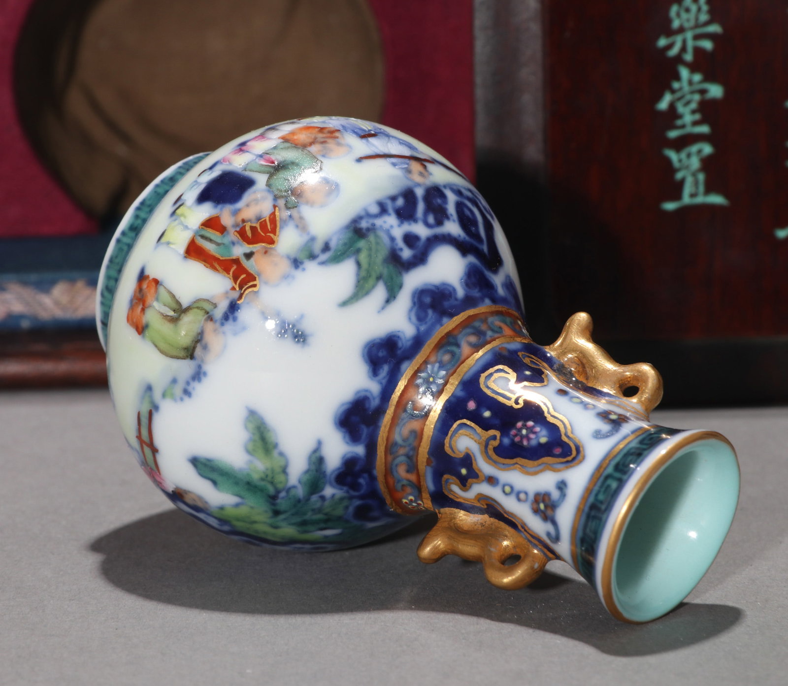 A DOUCAI VASE - 9