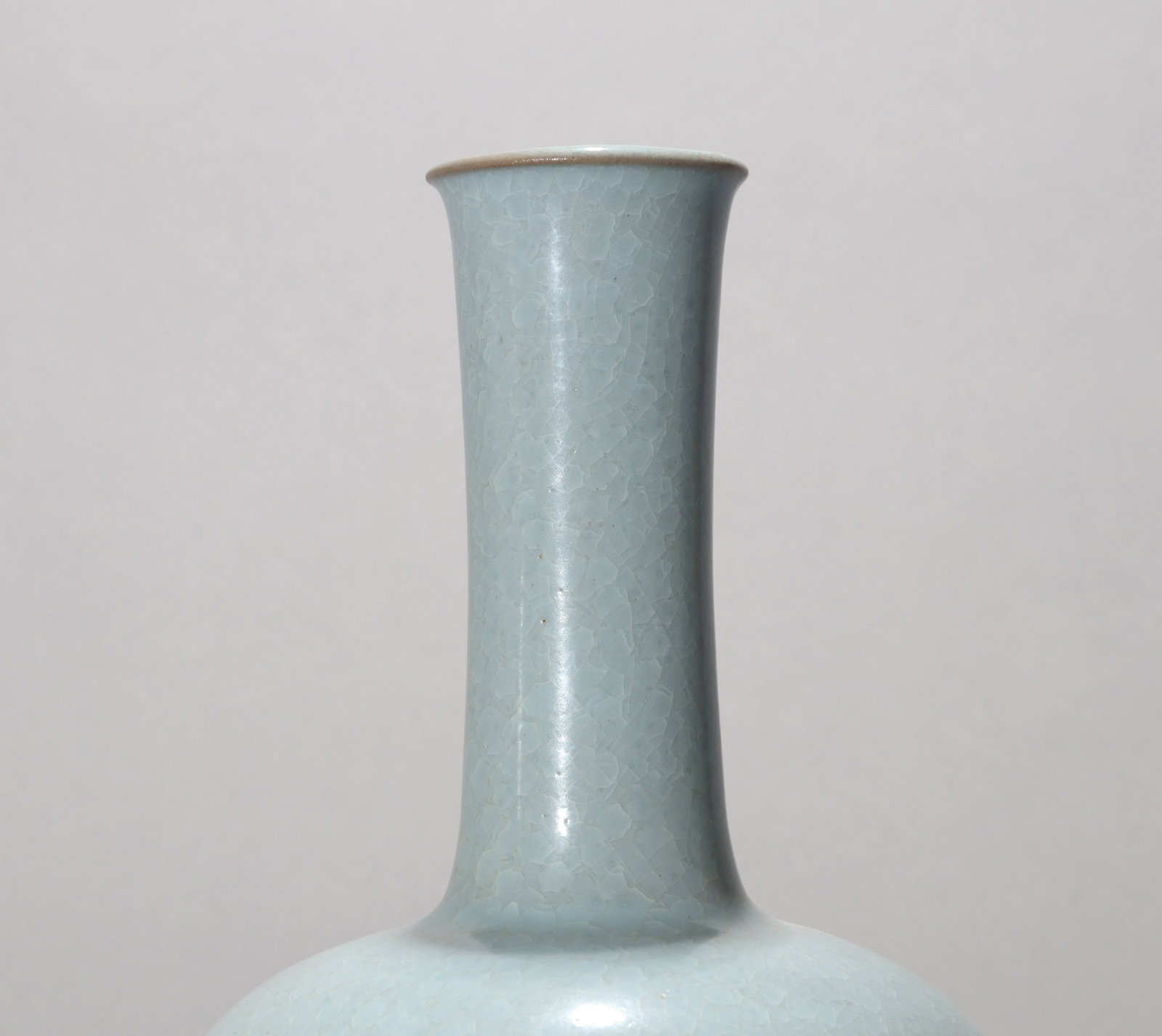 A RU-TYPE BOTTLE VASE - 4