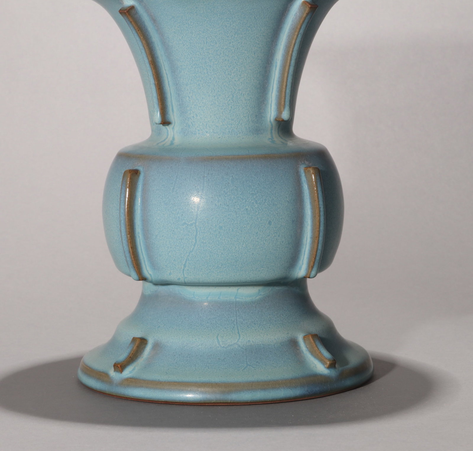 A JUN-TYPE GU-SHAPED VASE - 3