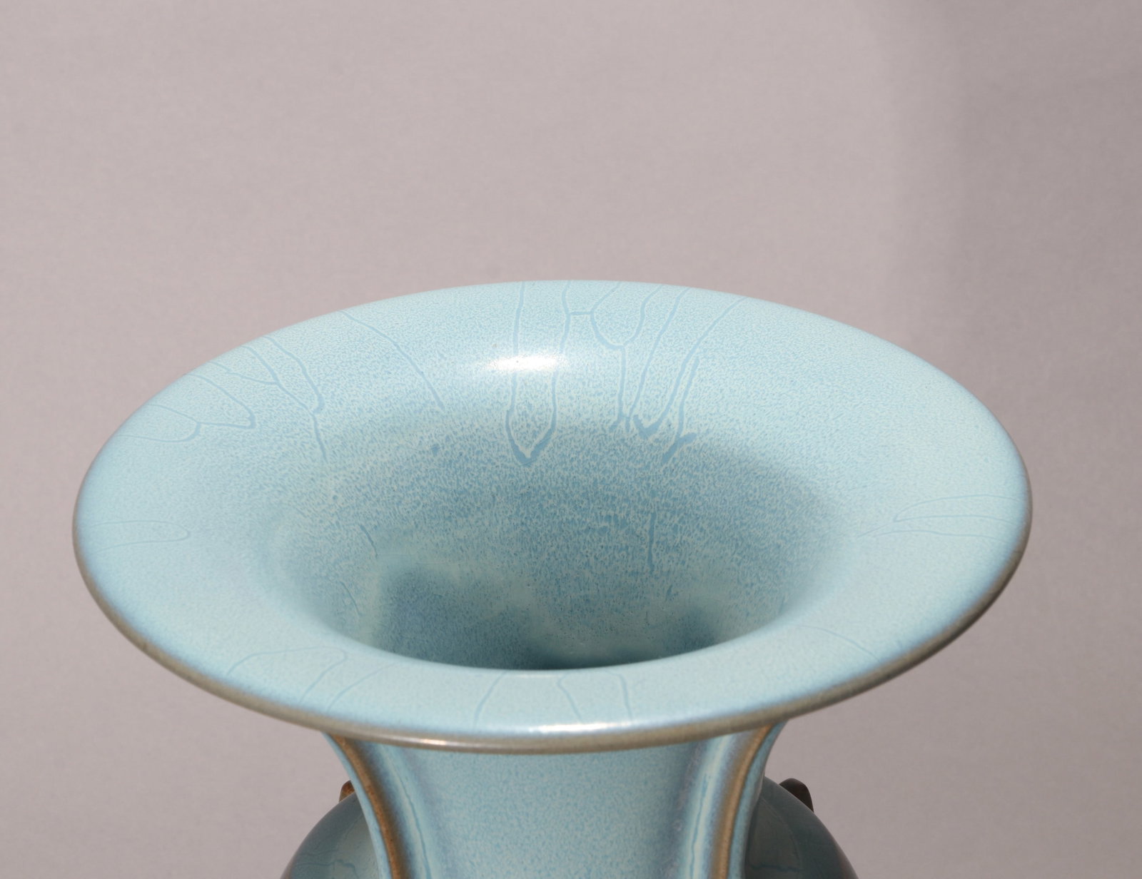 A JUN-TYPE GU-SHAPED VASE - 4