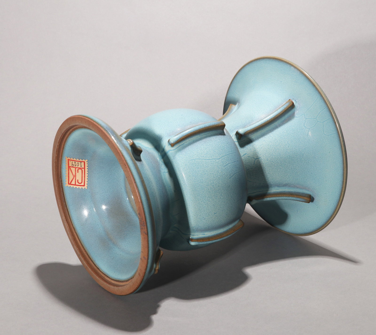 A JUN-TYPE GU-SHAPED VASE - 5