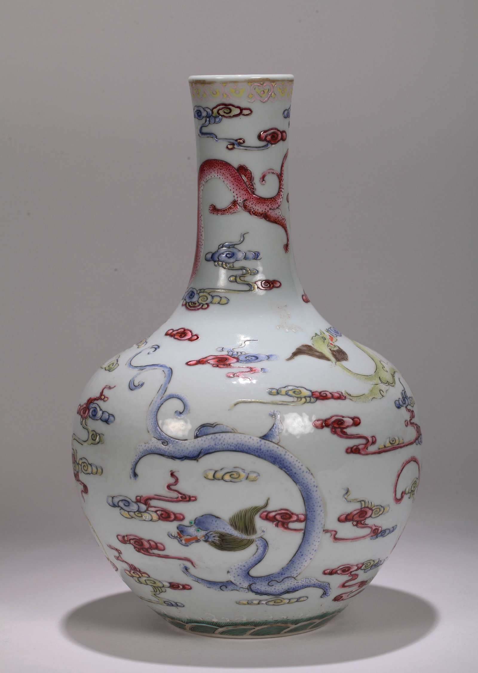 A FAMILLE-ROSE TIANQIU VASE - 3