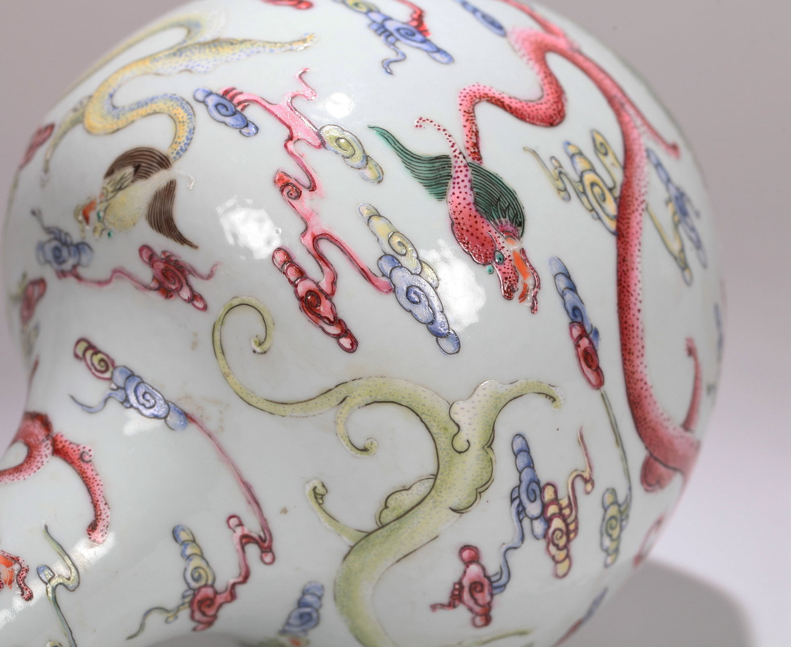 A FAMILLE-ROSE TIANQIU VASE - 5